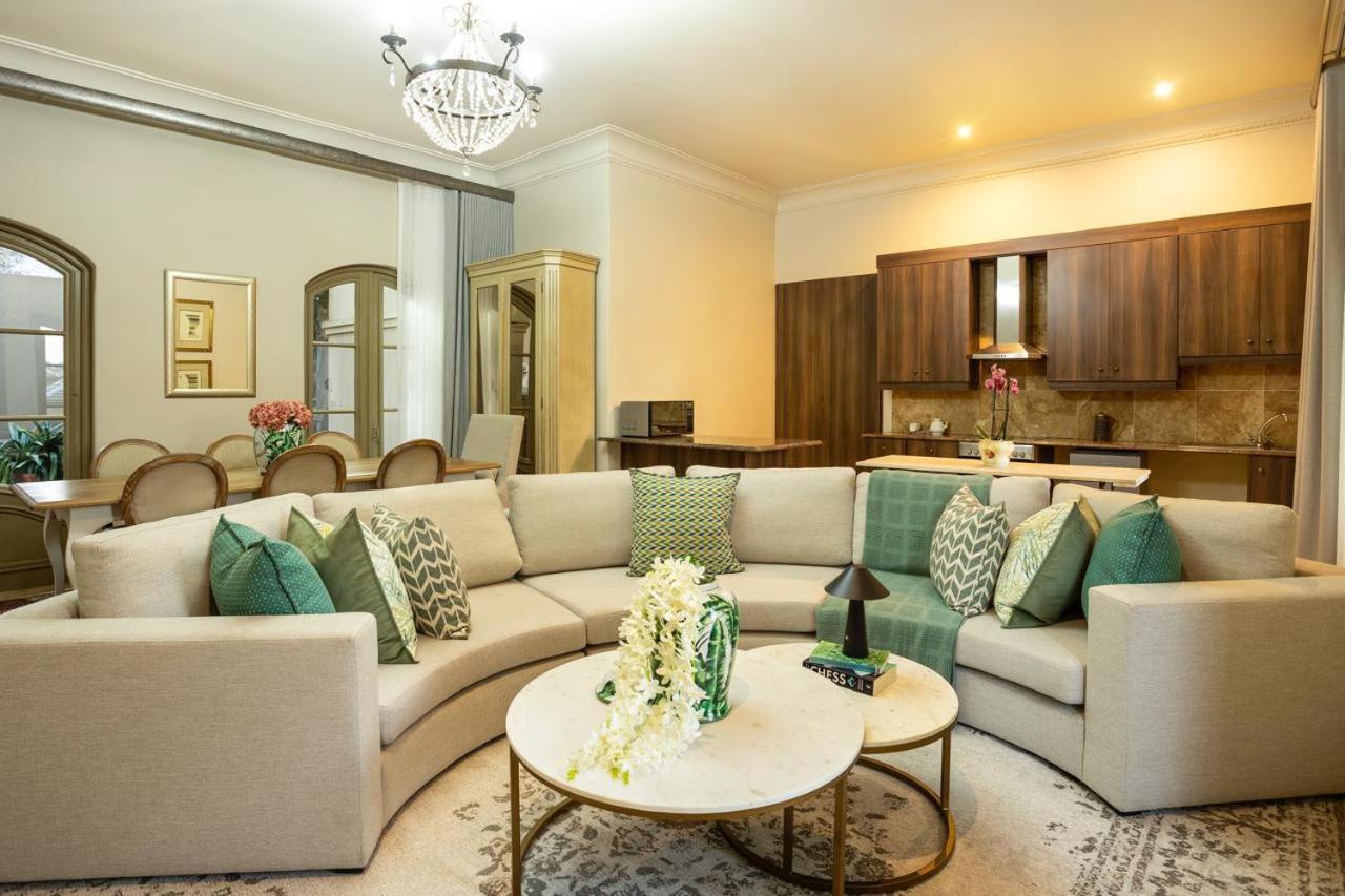 Johannesburg Vacations - The Shyre Mansion - Property Image 9