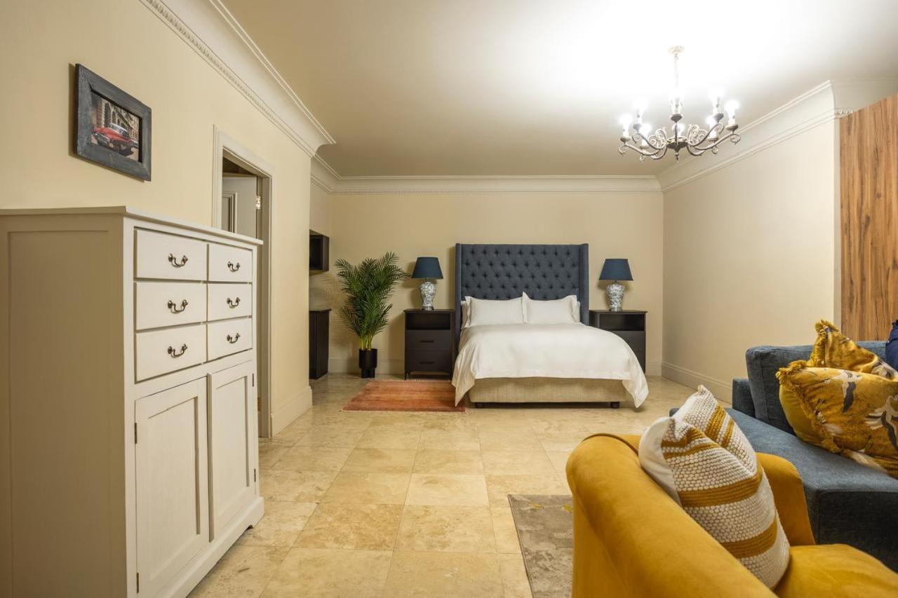 Johannesburg Vacations - The Shyre Mansion - Property Image 8