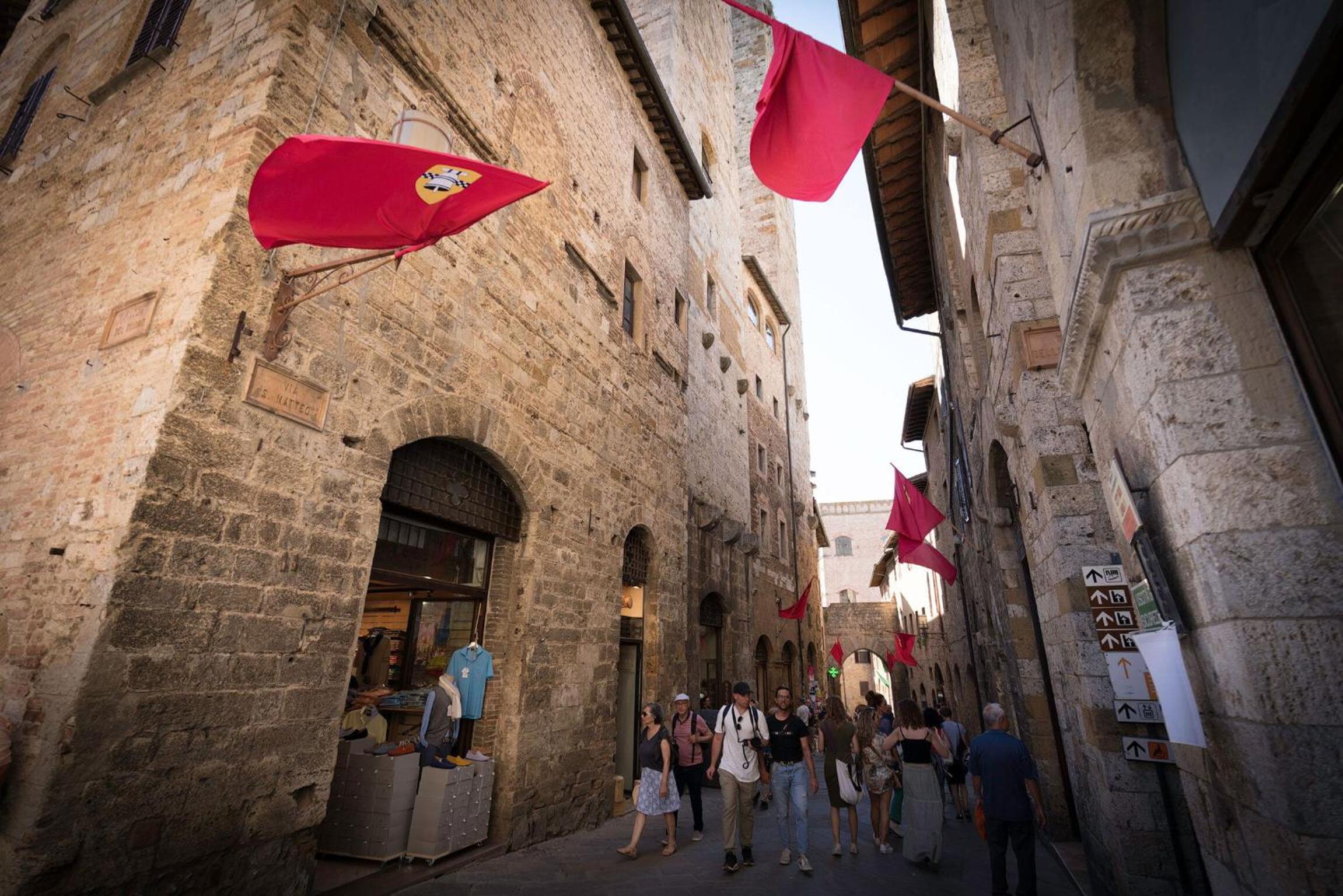 Casa Martina, Piazza Delle Erbe, San Gimignano view 3