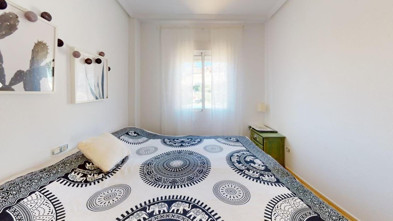 Beautiful house and garden close to Bonalba Golf