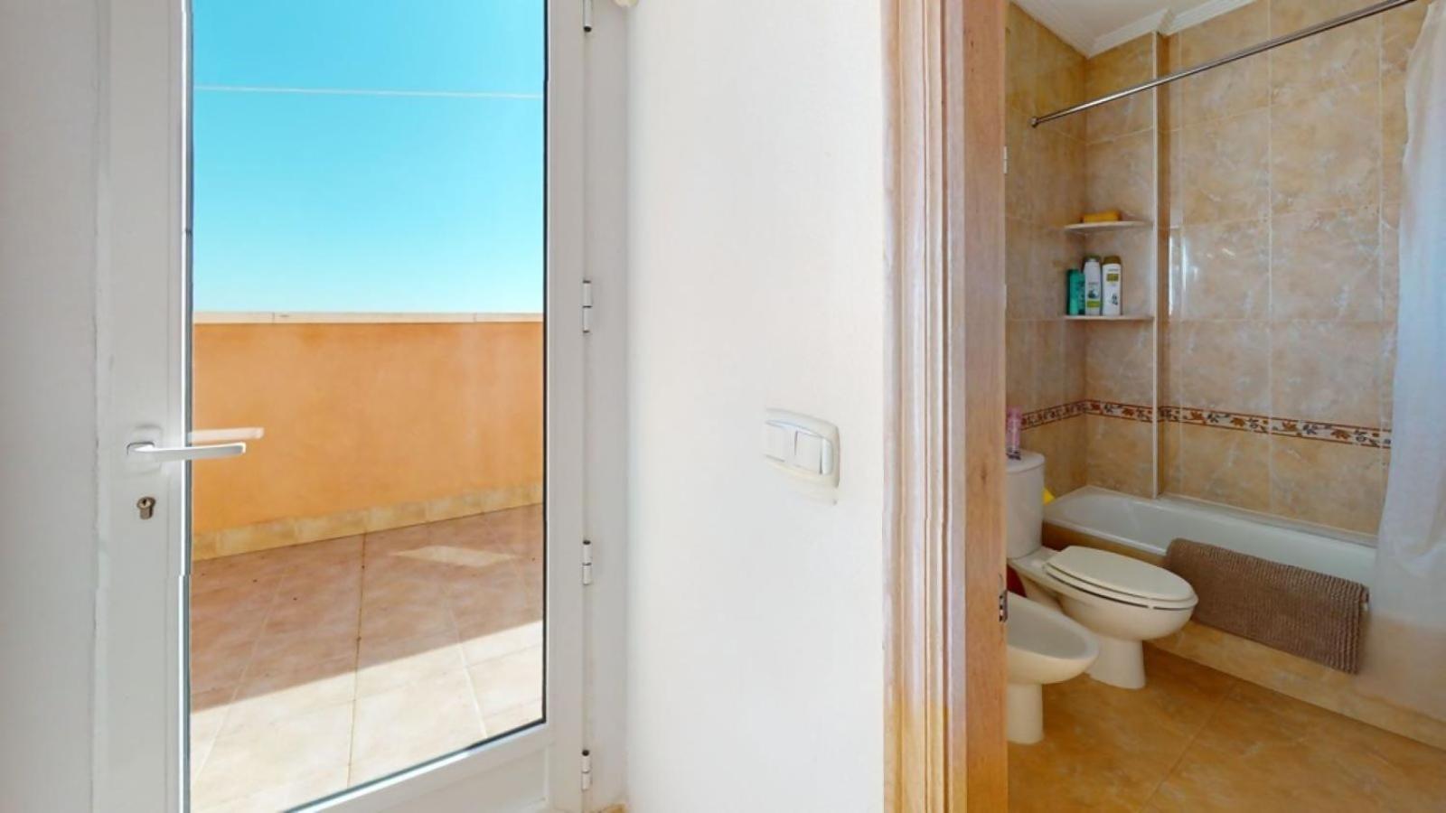 Beautiful house and garden close to Bonalba Golf