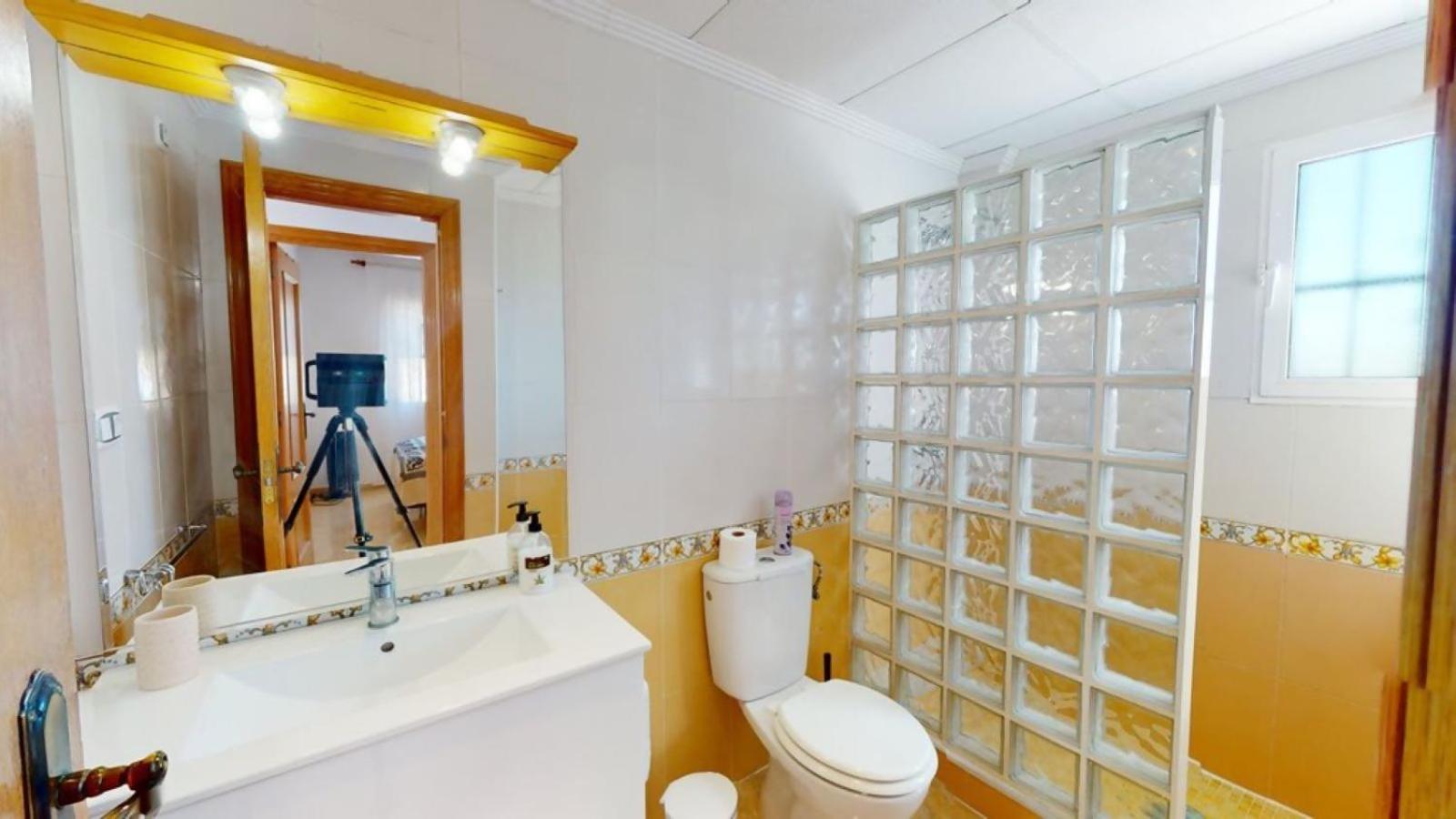 Beautiful house and garden close to Bonalba Golf