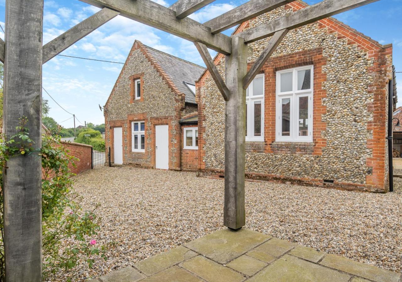 Old School - Hindringham view 4
