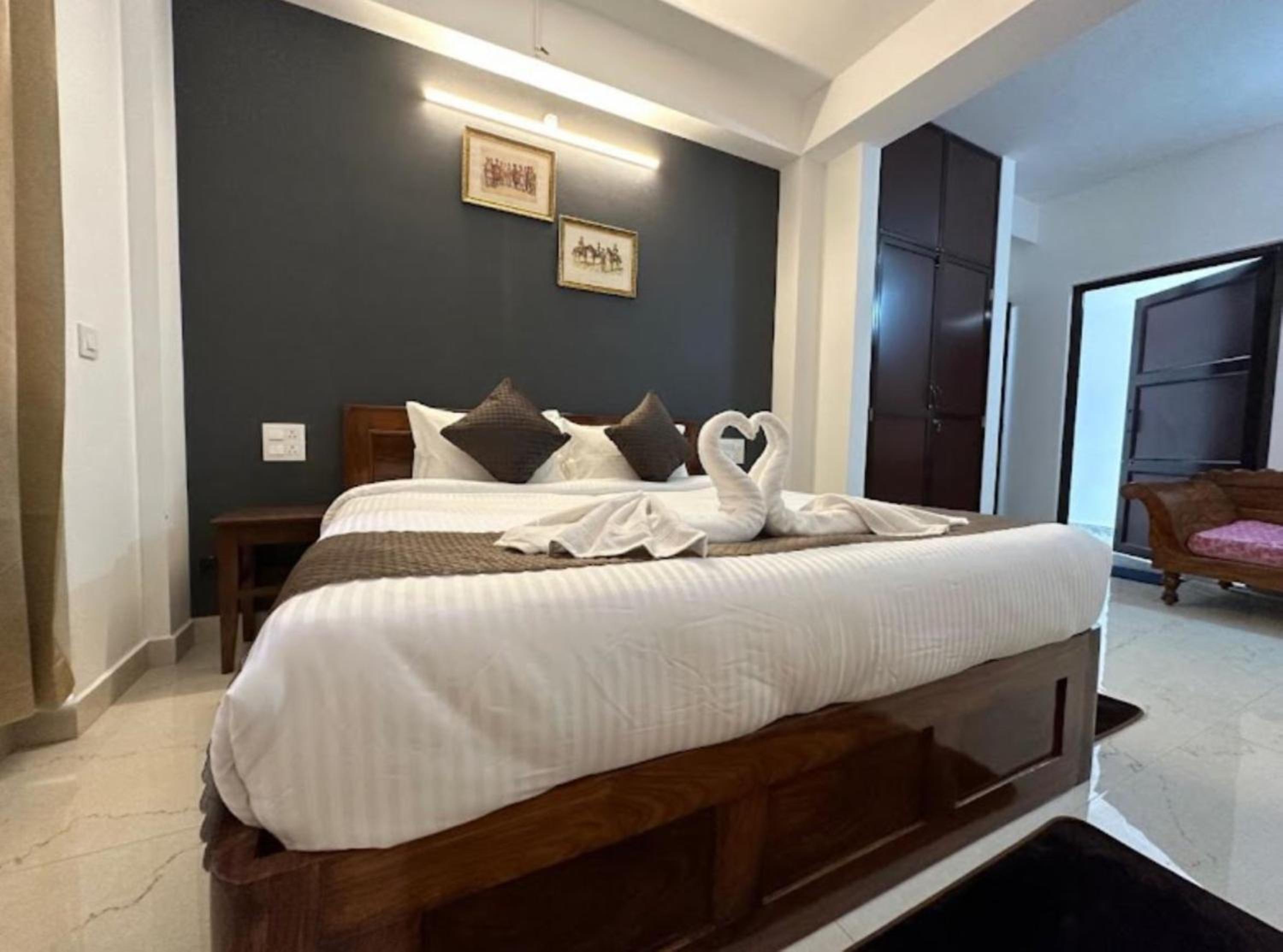 Captain Resorts