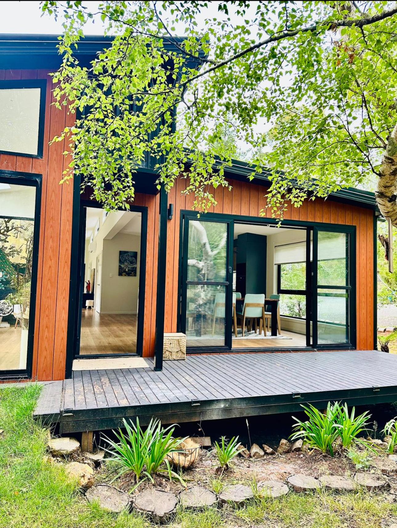 Quamby Bluff Lake House, Deloraine, Tasmania