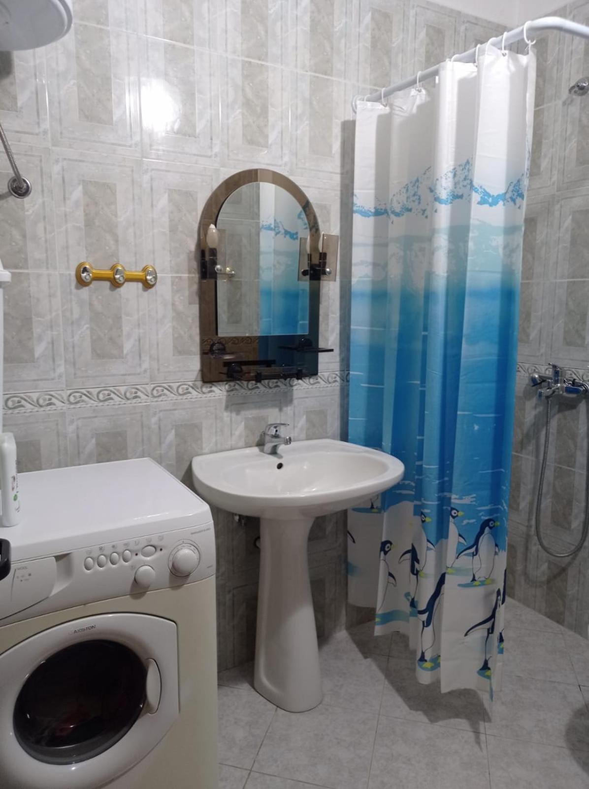 Spacious 2 Bedroom Apartment City Center by LunaSol