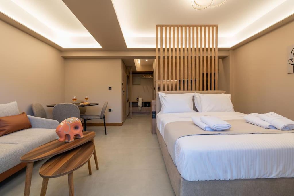 Elegant Suite Kypseli