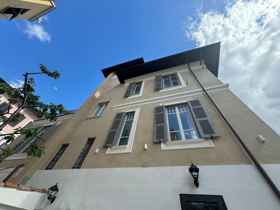 VILLA LINA - sky earth liberty villa - 5 min from tube