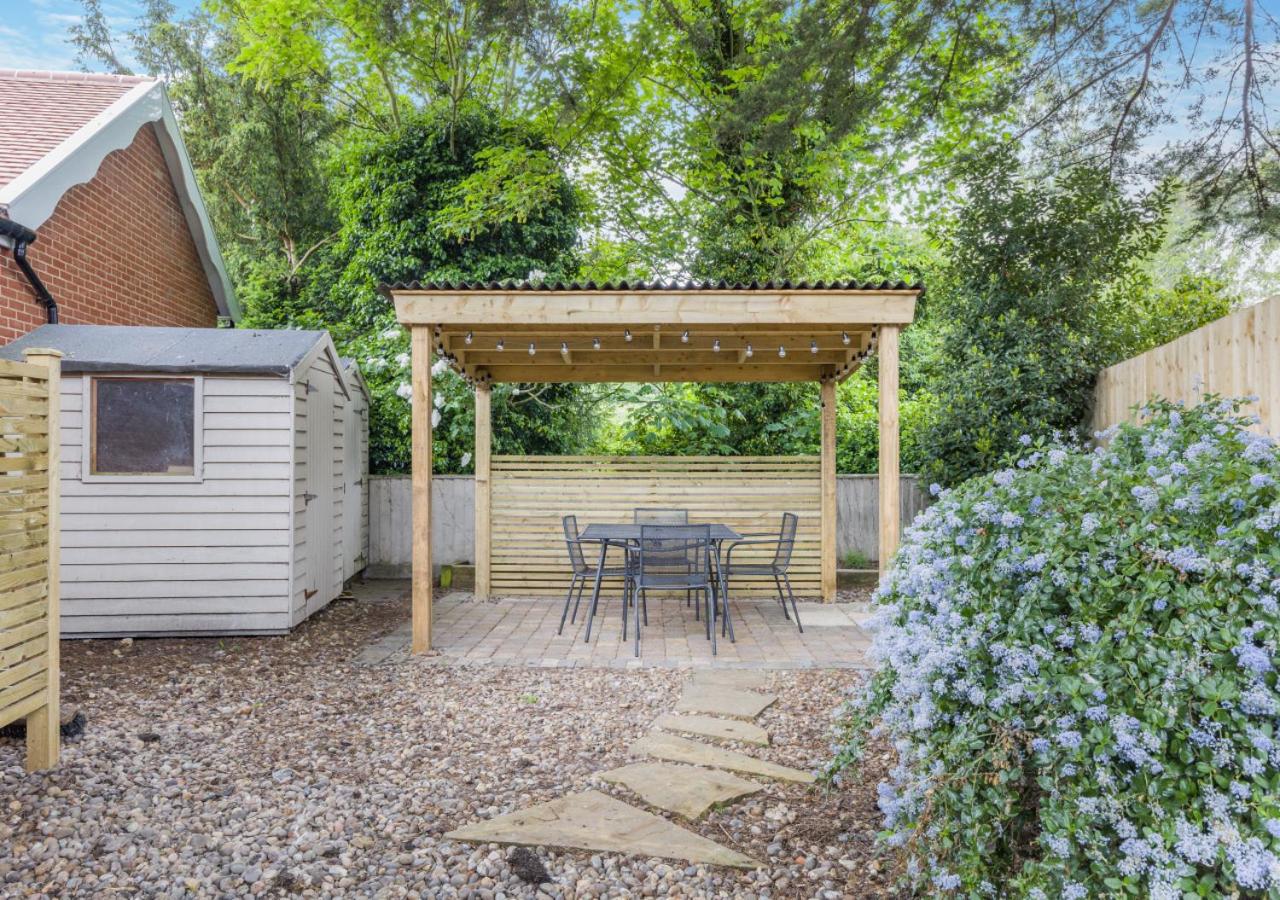 Bird Cottage