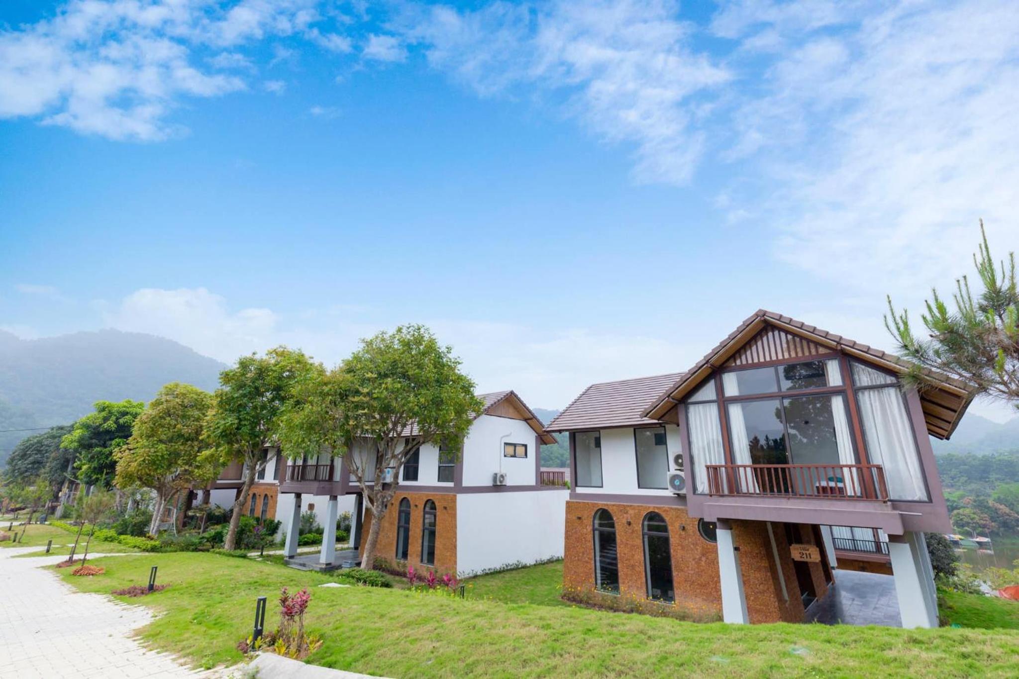 Thang Mây Resort - Villa Lake View and Pool View - Hướng hồ và hướng bể bơi view 3