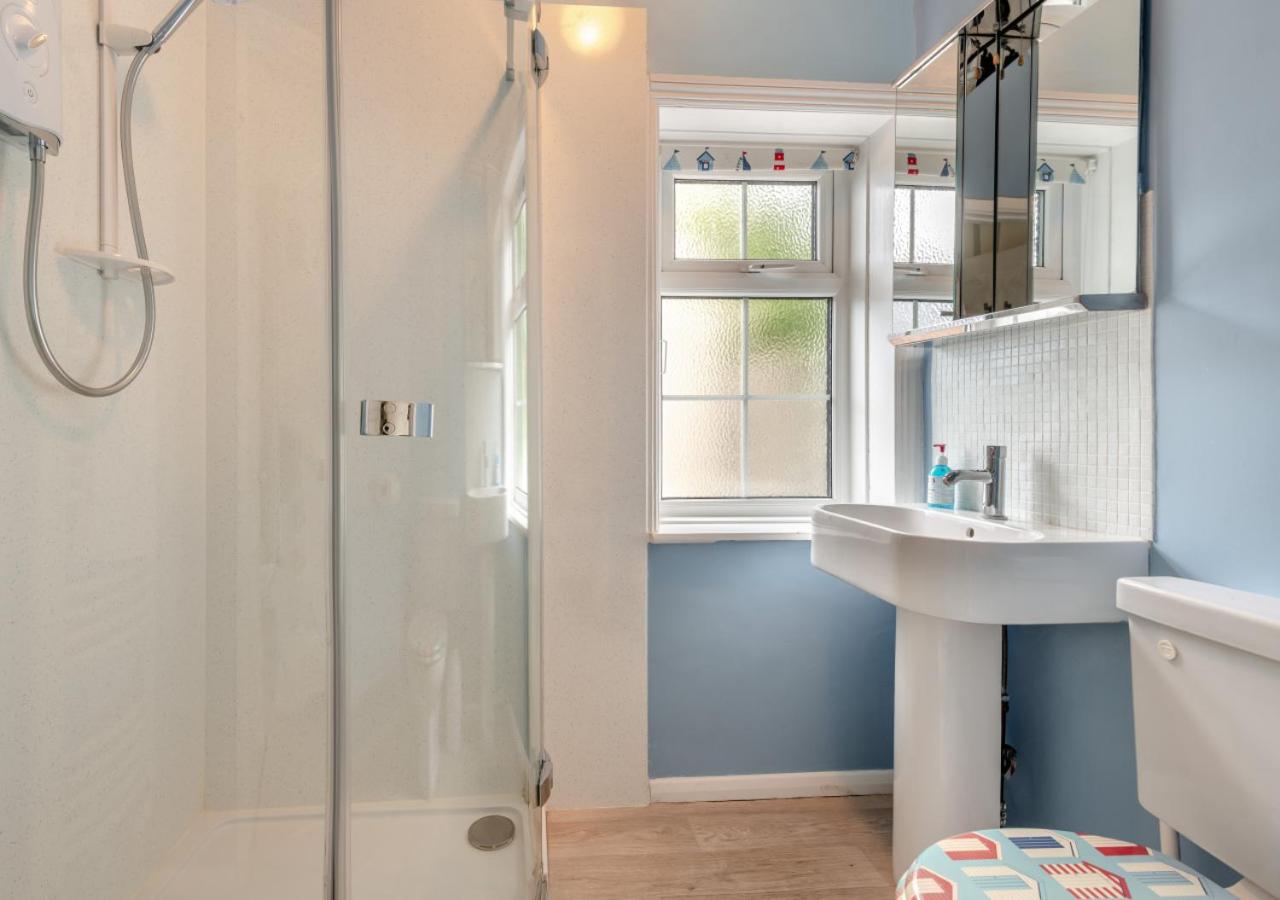 5 Bed in Studland oc-wy365 view 2