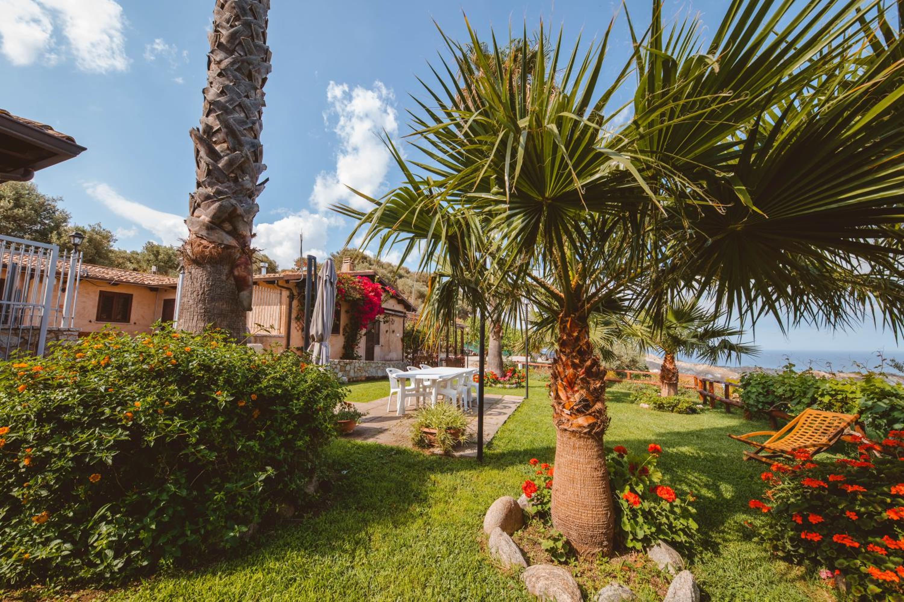 Calàmi - Villa Romeo - Private Apartments with Pool, Seaview & Olive Grove view 5