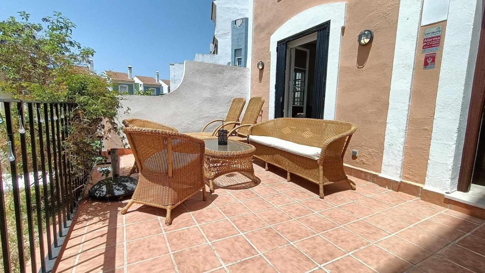 Superb 3 beds Jardines de Casares view 3