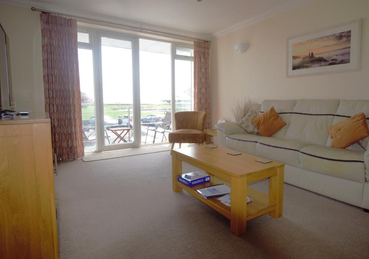 Flat 3 Deco view 2