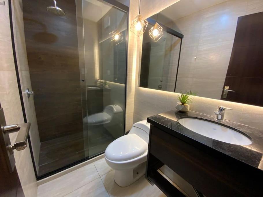 2 Dorm 2 Banos Sirari Equipetrol - Cinema Privado y Parqueo Privado