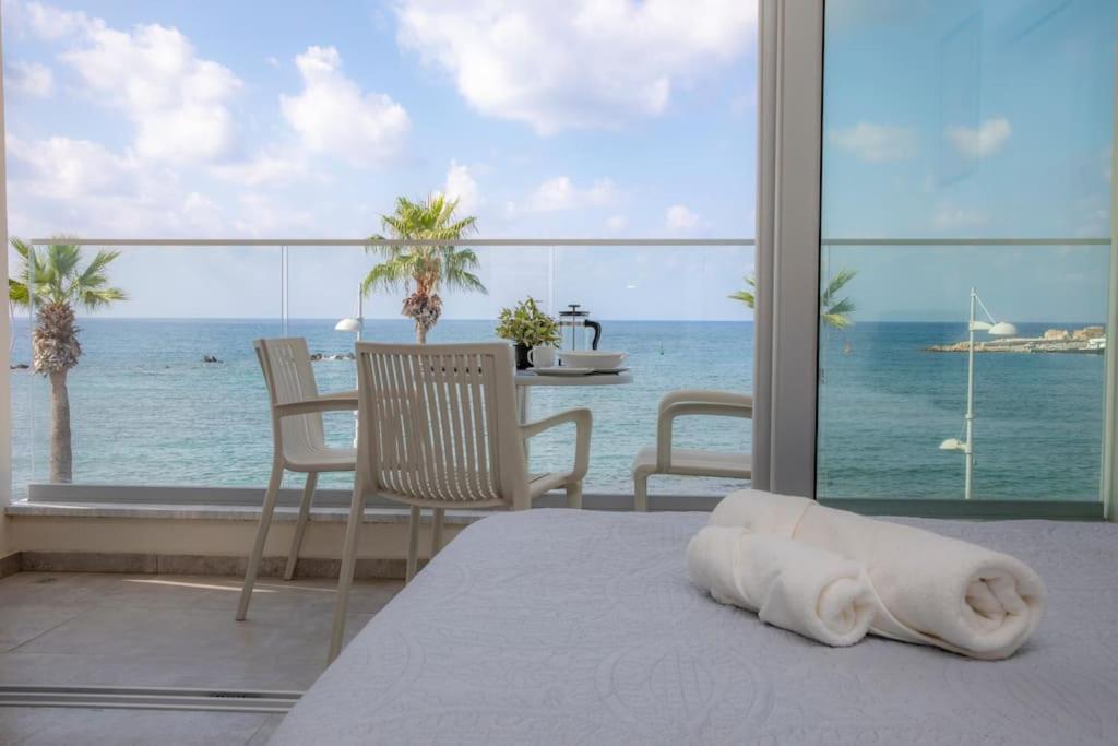 Harbour Lights Studio Apartments