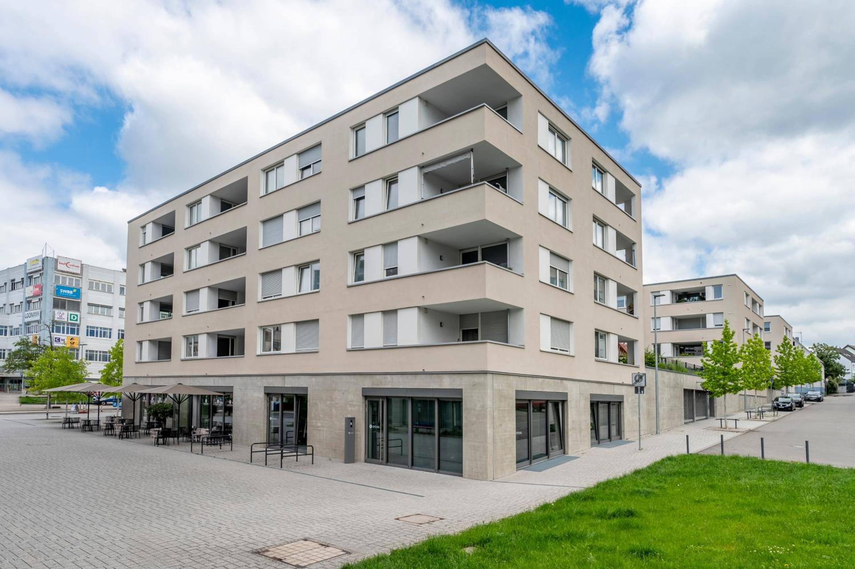 EXQUIS 2BR Design Apartment LOUIS I Parking I Balcony I Mercedes-Benz I Family-friendly