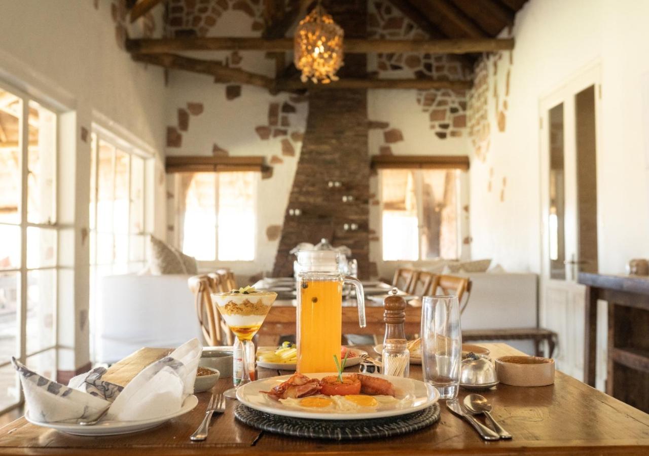 Hideaways Nantwich Lodge, Hwange view 3