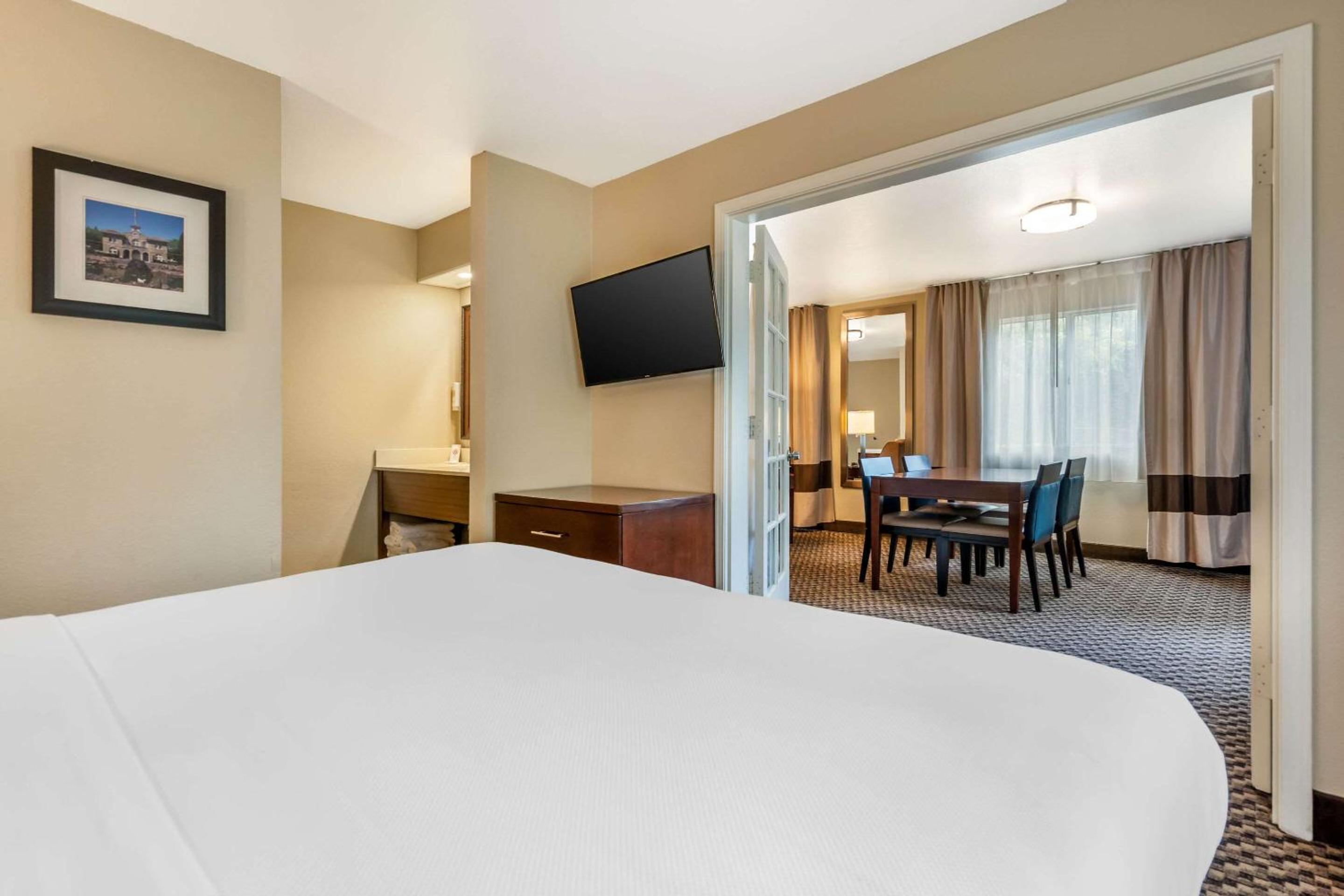 Comfort Inn Fairfield Napa Valley Area - Property Image 15