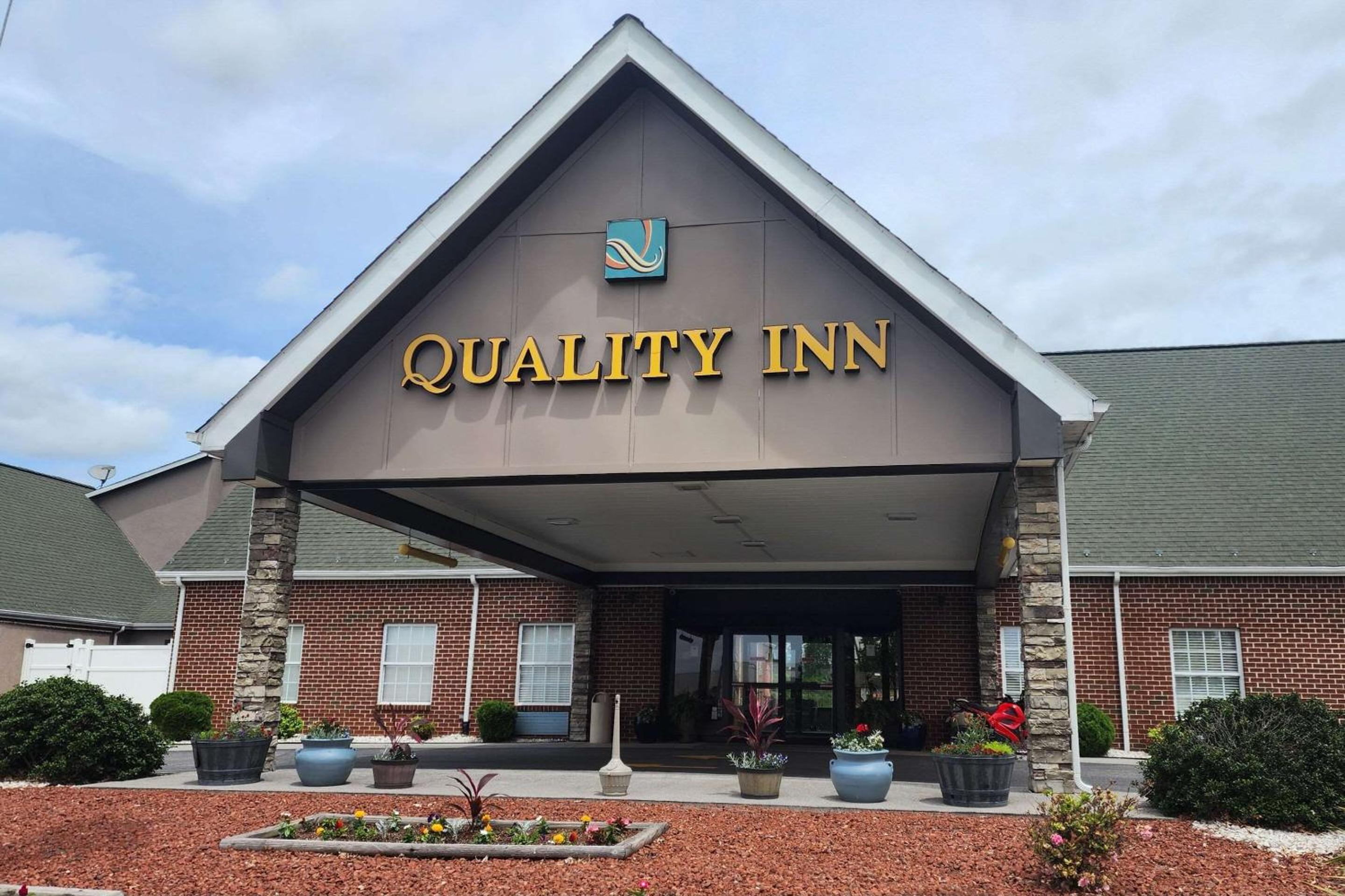 Quality Inn Dublin I-81 view 4