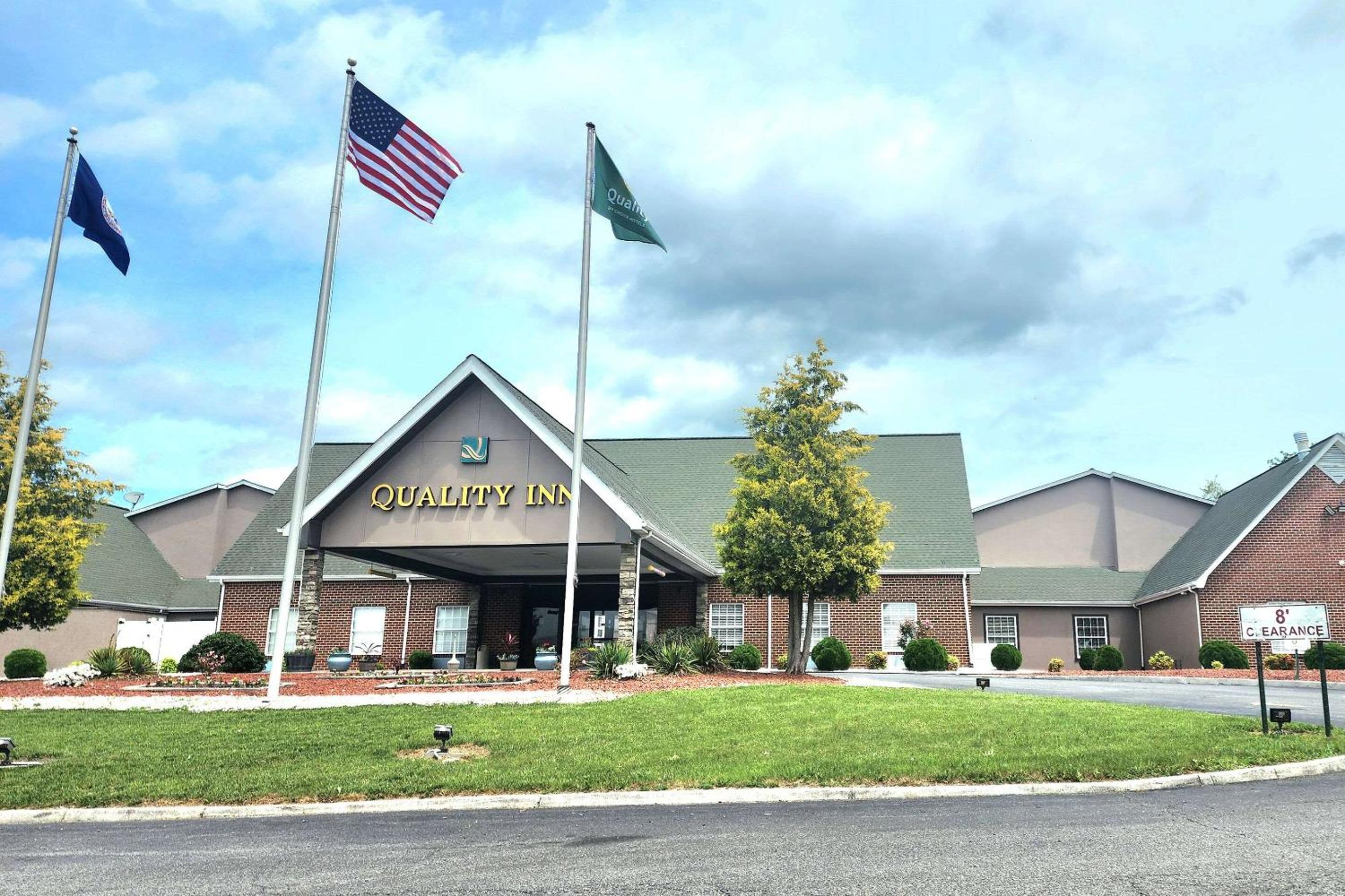Quality Inn Dublin I-81 view 3