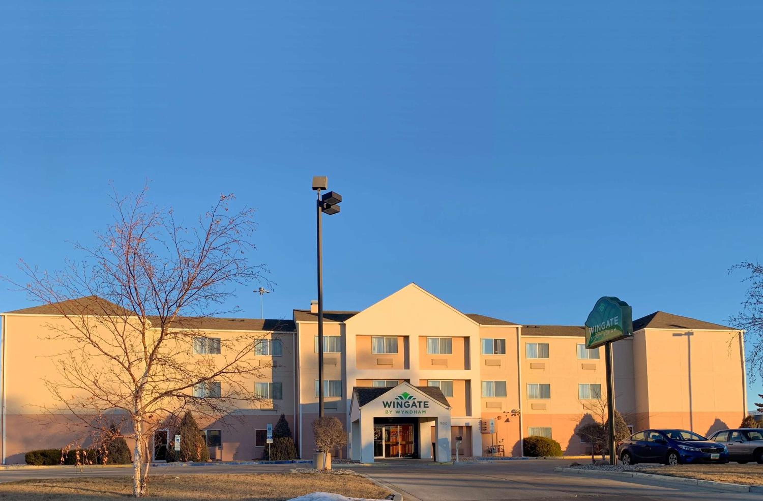 AmericInn by Wyndham Minot view 2