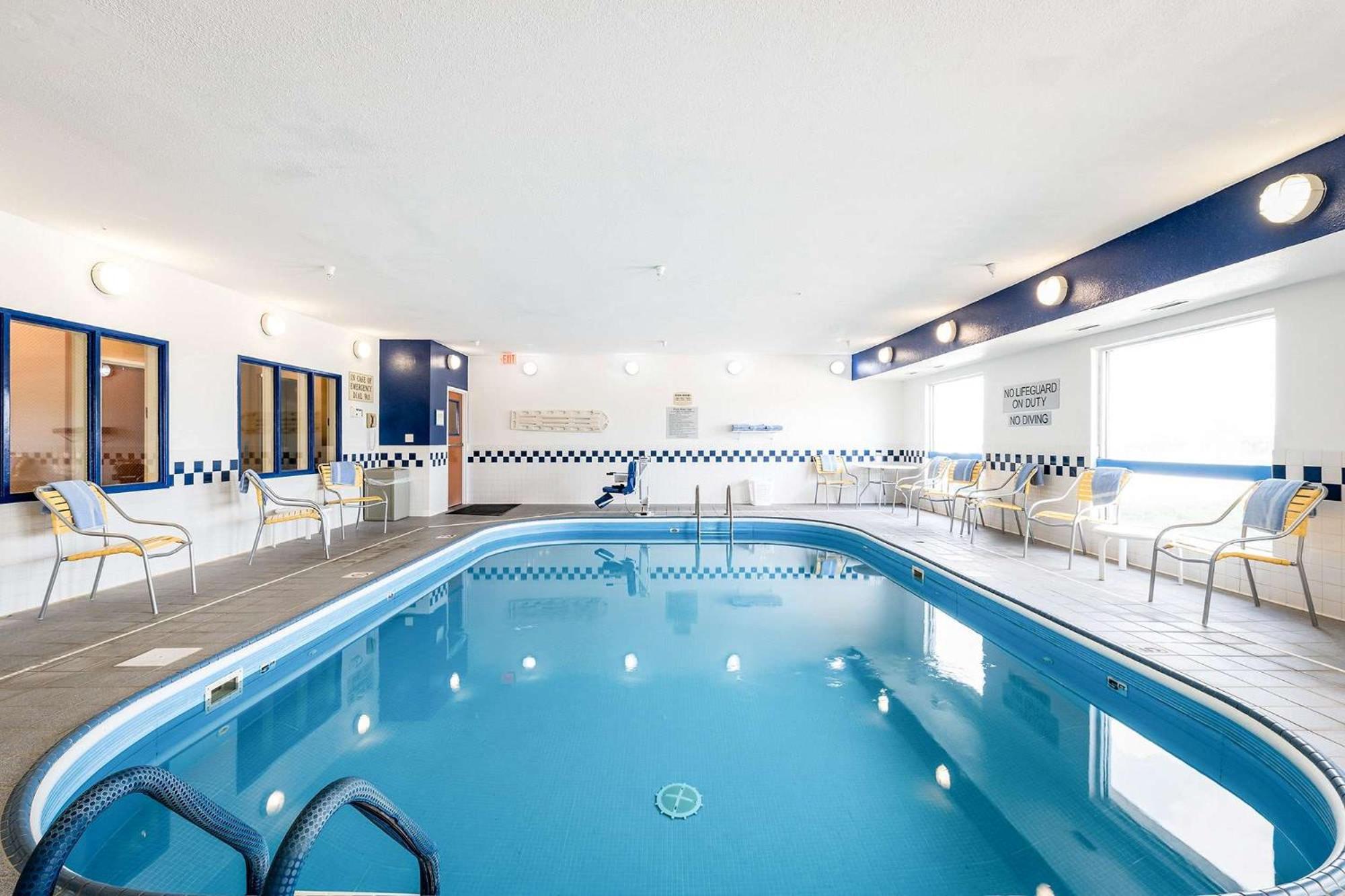 AmericInn by Wyndham Minot view 3