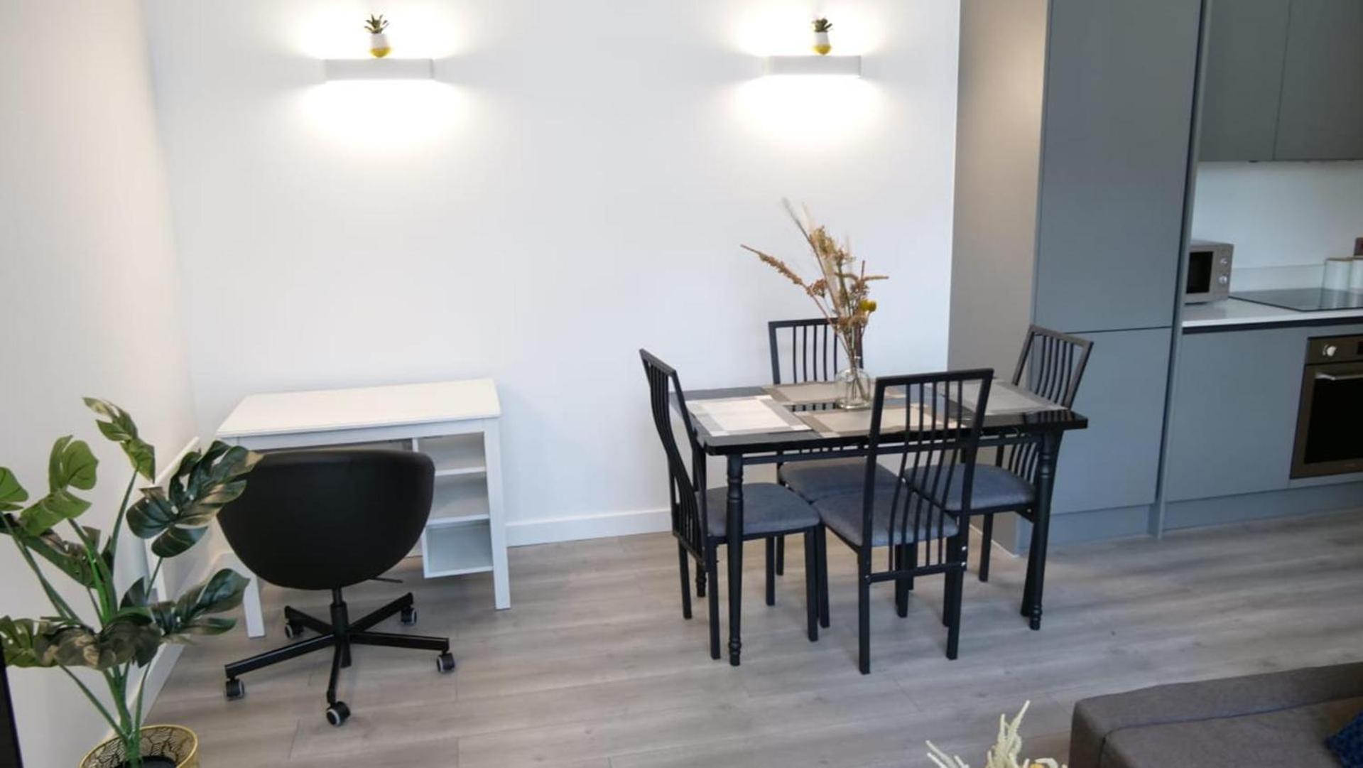 Capital Drive Cozy Apartment in Milton Keynes view 5