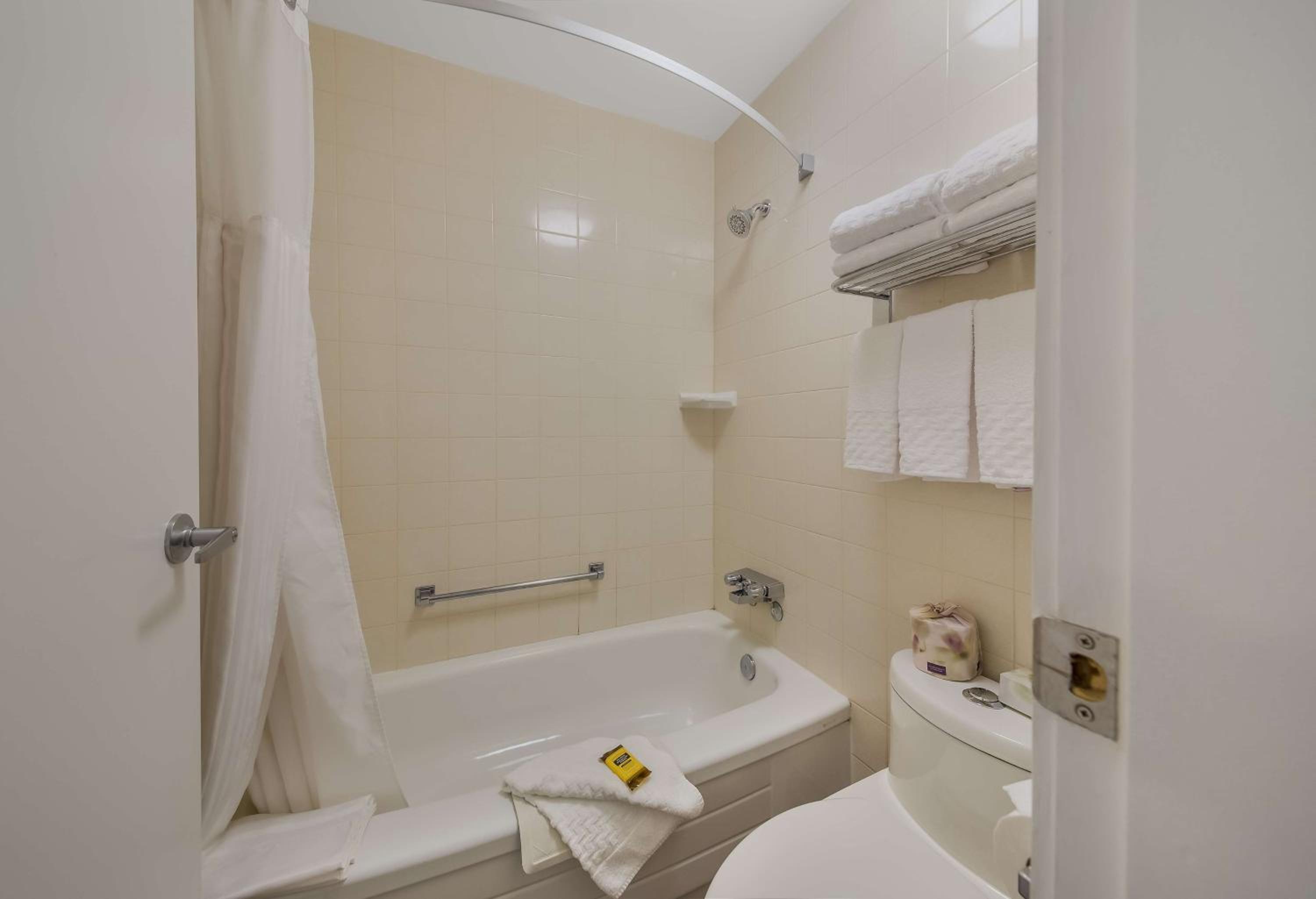 SureStay Hotel by Best Western Rossland Red Mountain - Image 3