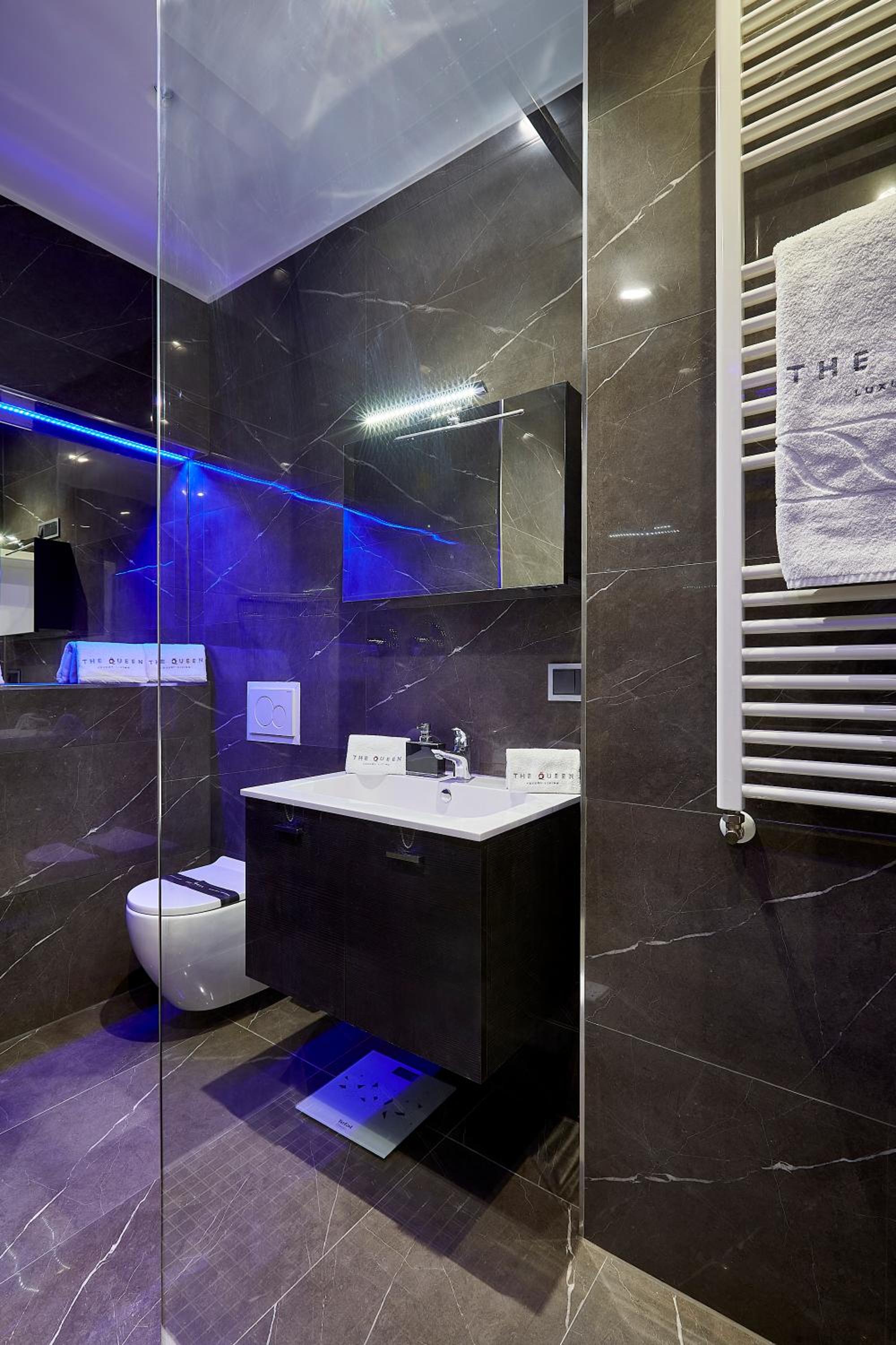 The Queen Luxury Apartments - Villa Medici