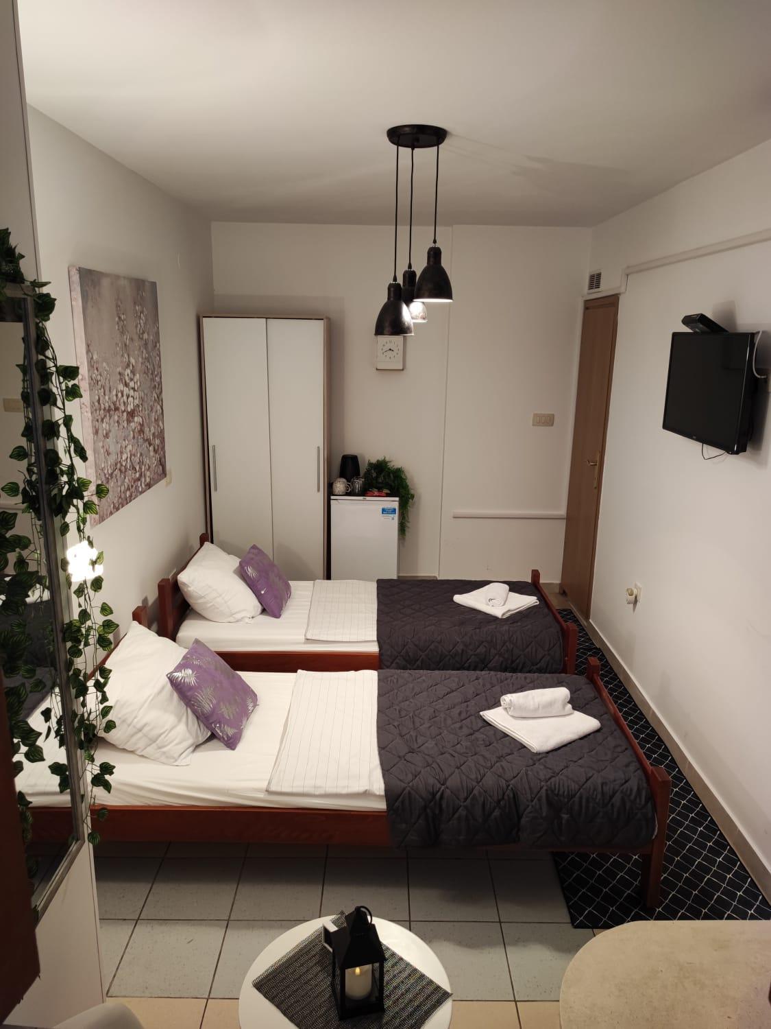 Sunny Rooms and Suites