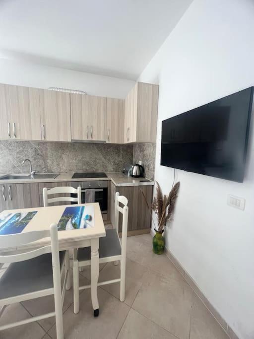 Sun & Sea Apartment Qerret 1