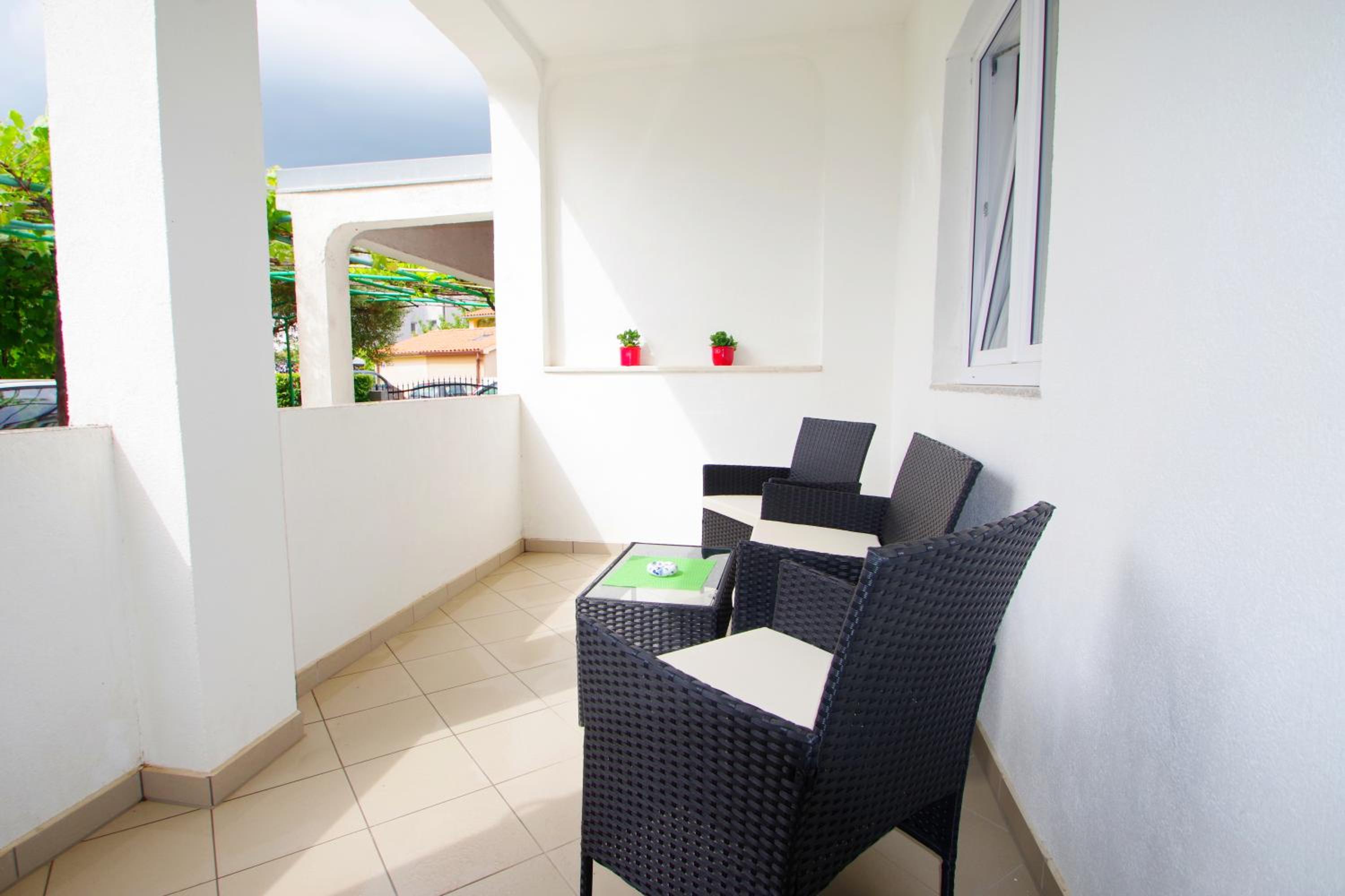 Holiday apartment in village Valbnadon, 1 km from the beach view 2