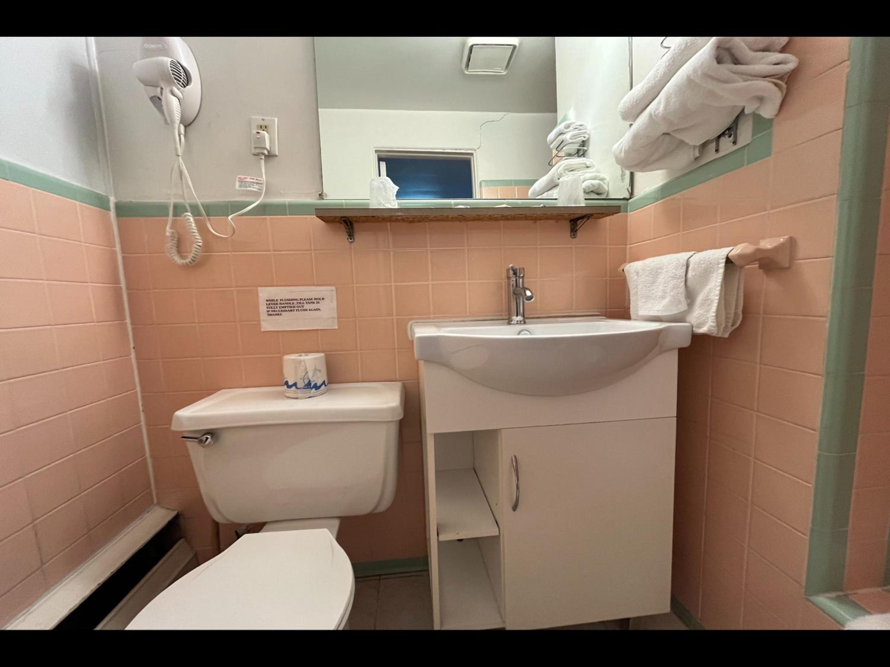 Bay City Vacations - Bay Motel By OYO Bay City - Property Image 2