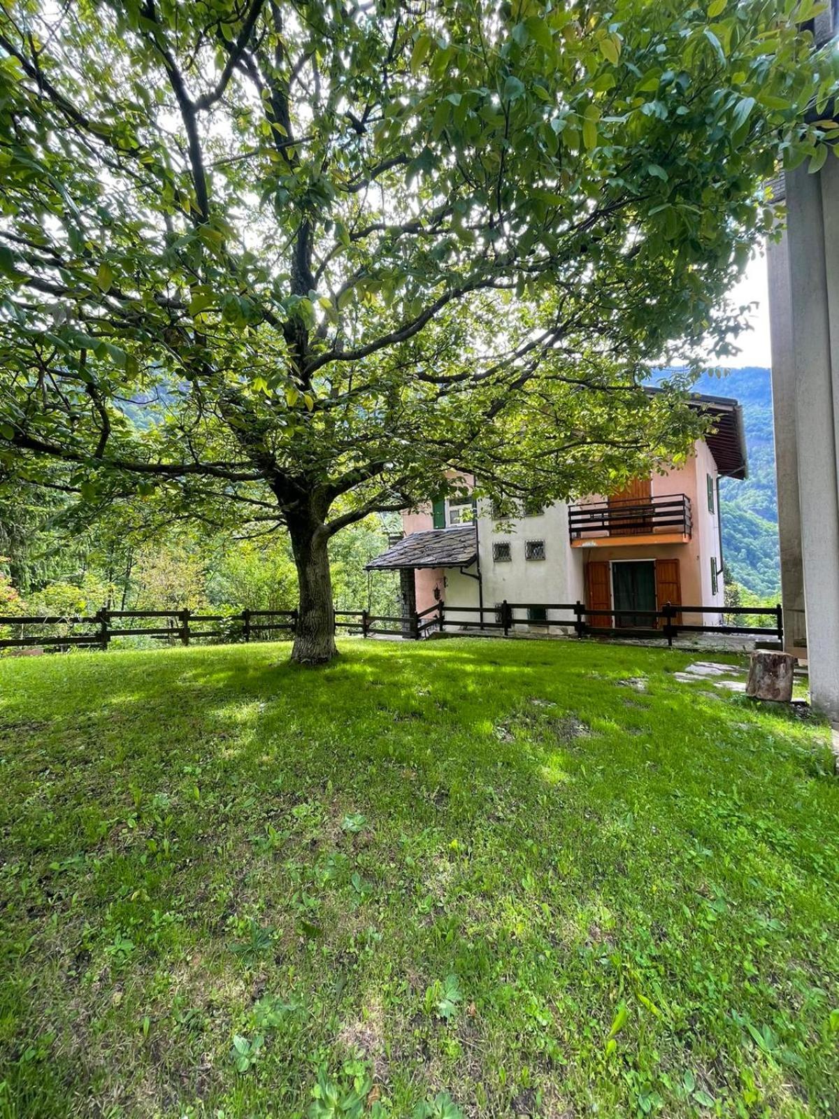 Luéisch Ketschu near Gressoney