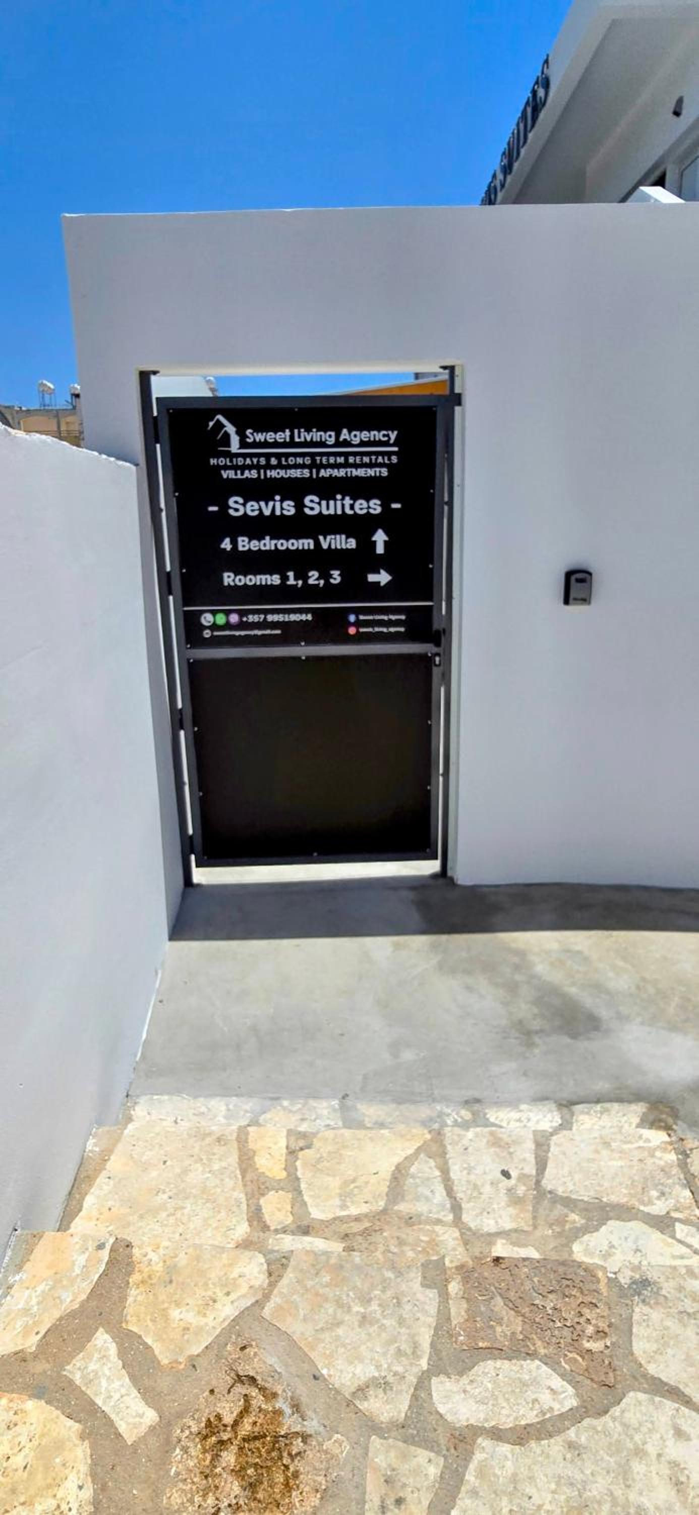 SEVIS SUITES