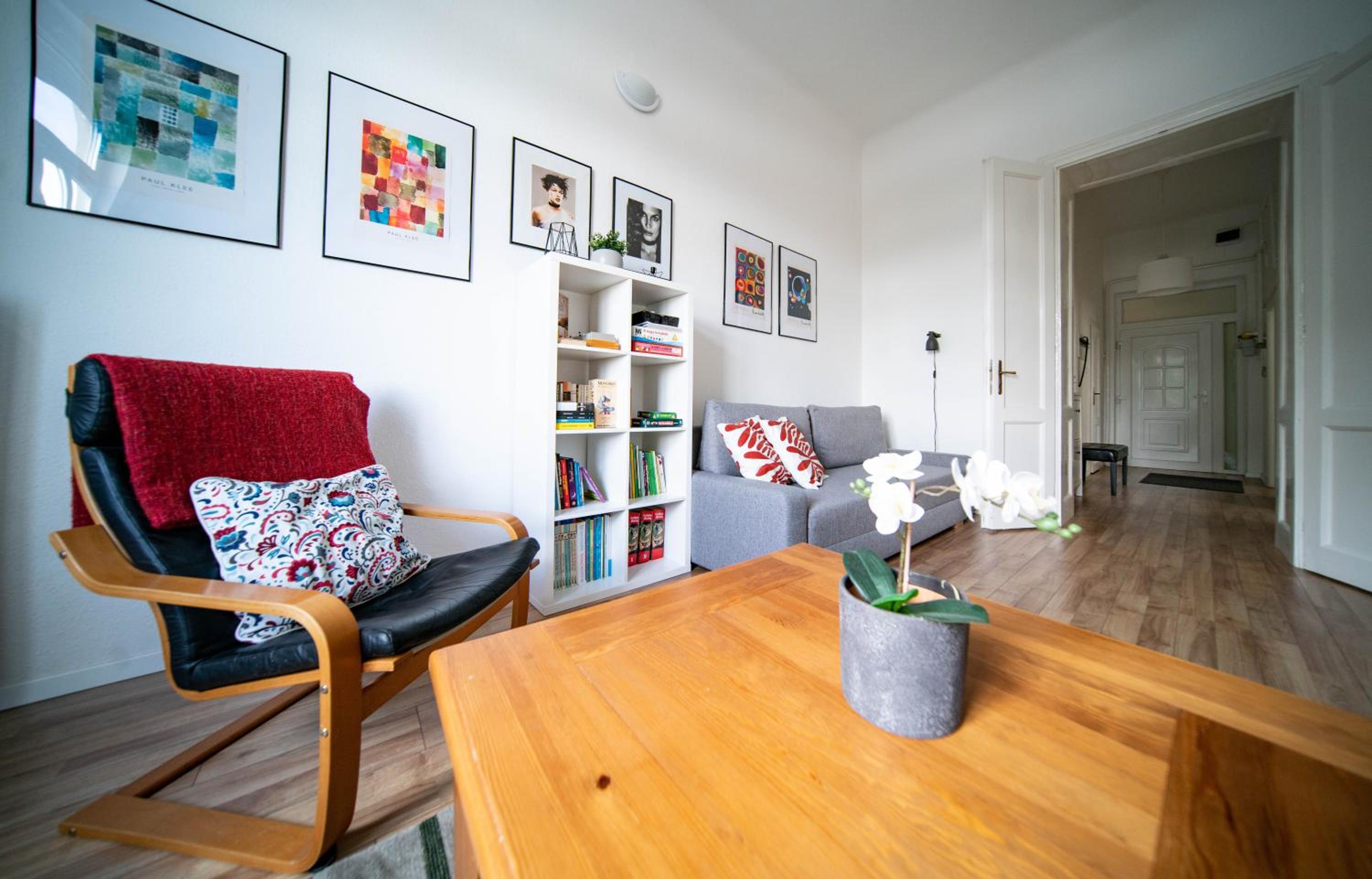 Cosy Rock Apartment view 3