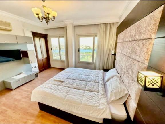 Amazing Duplex With Nile view