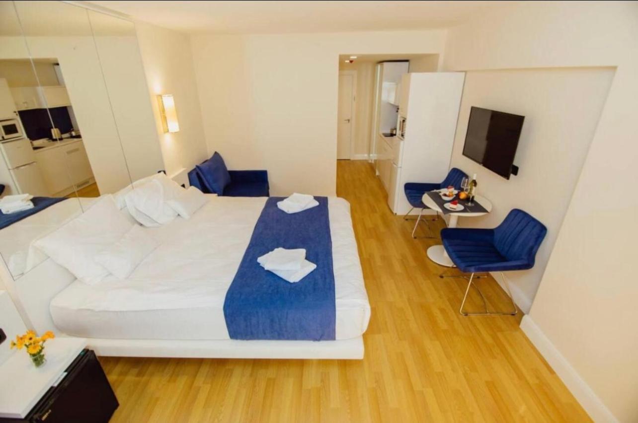 BEST Apartments 100