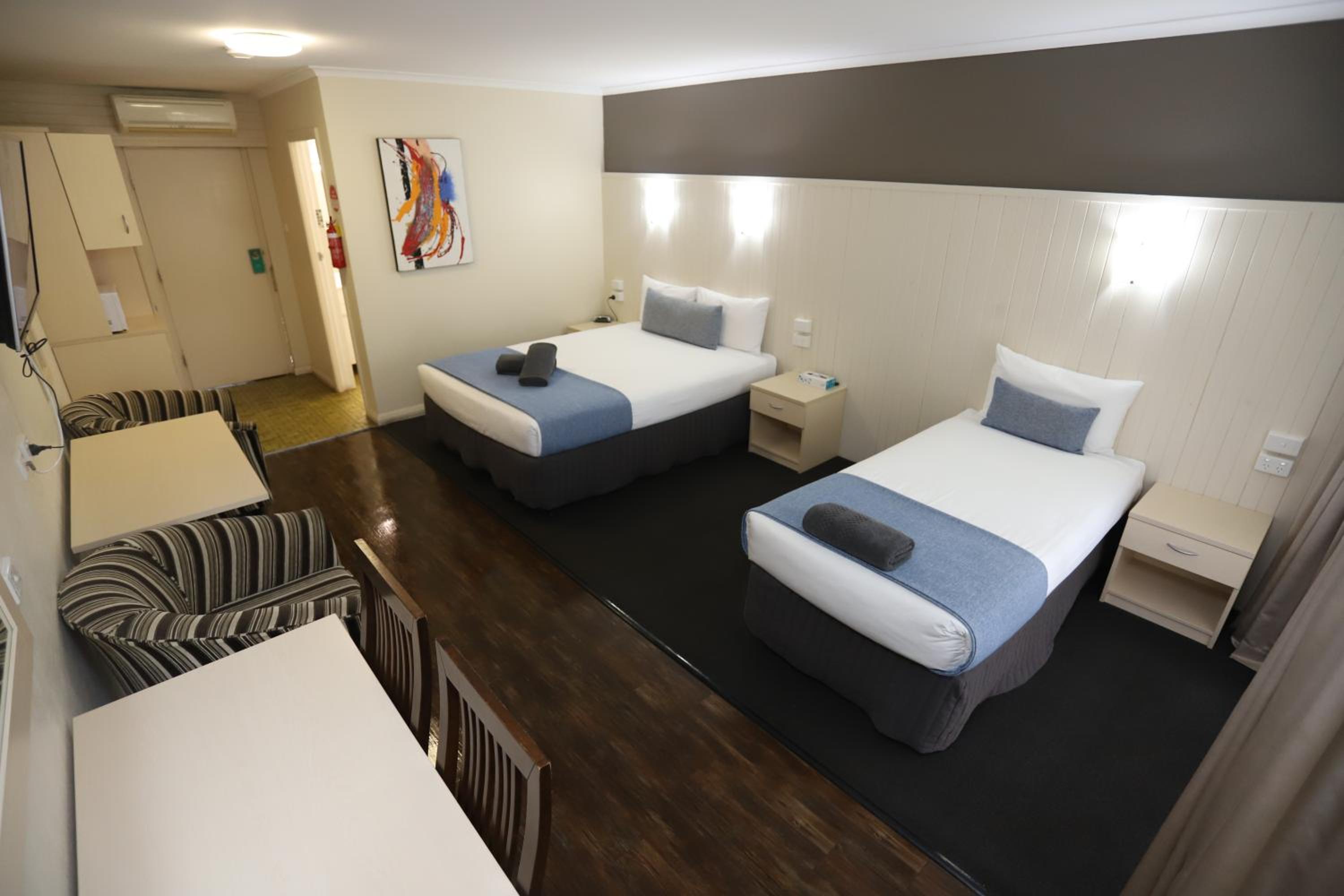 Sleepy Hill Motor Inn