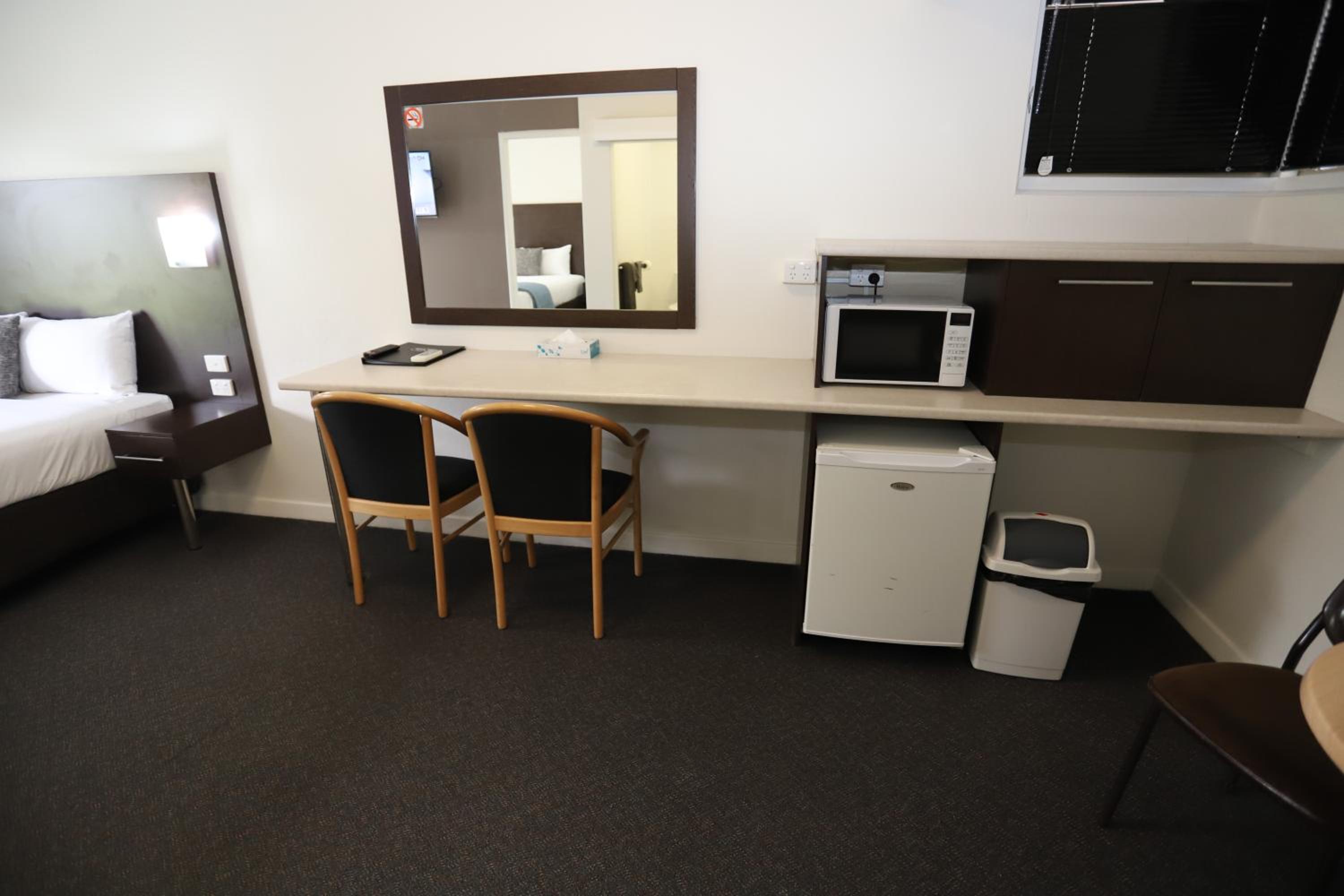Sleepy Hill Motor Inn