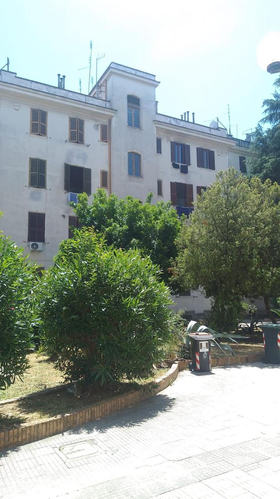 Testaccio Bodoni apartment