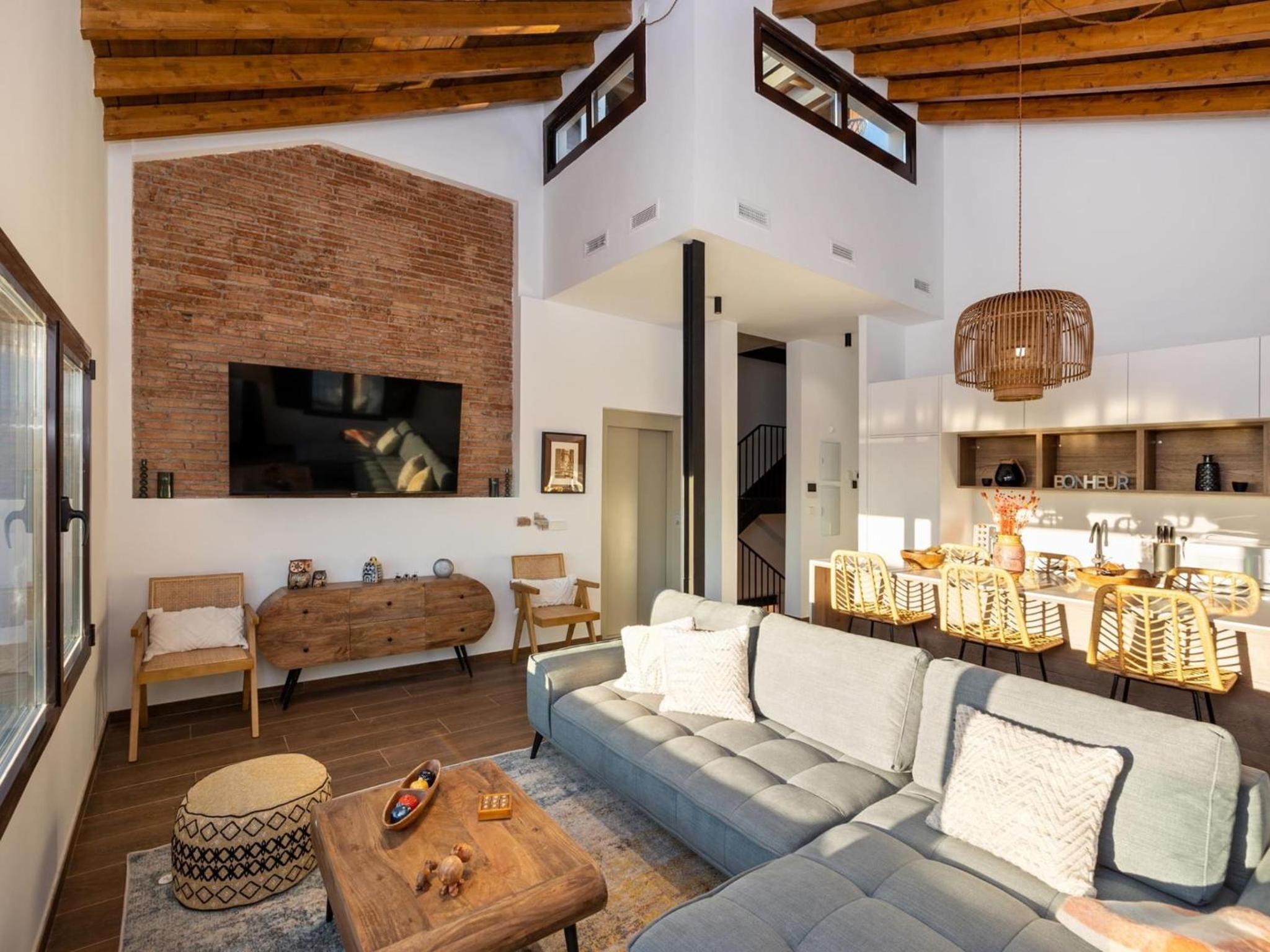 ChezmoiHomes Santiago Duplex Penthouse