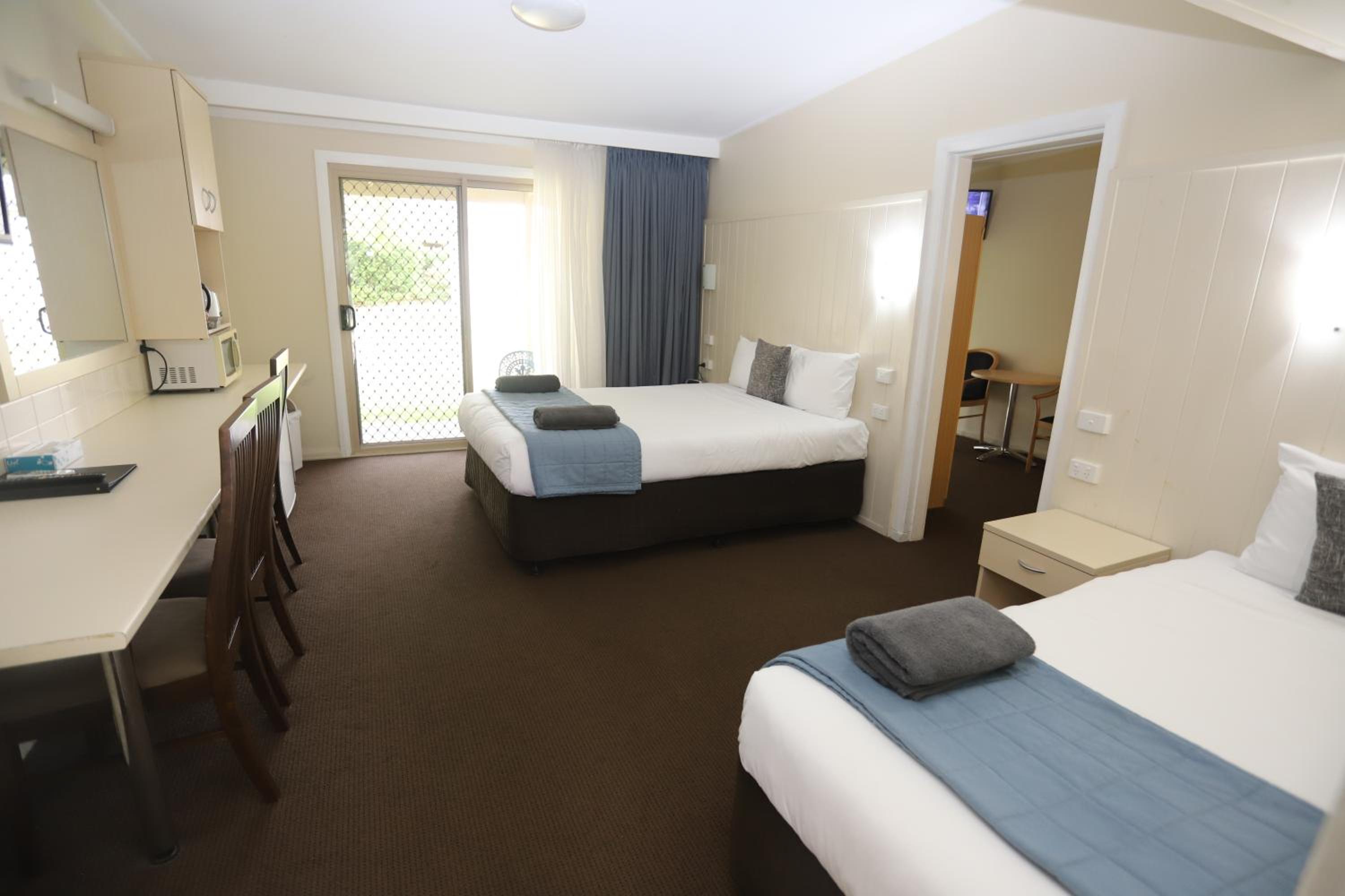 Sleepy Hill Motor Inn