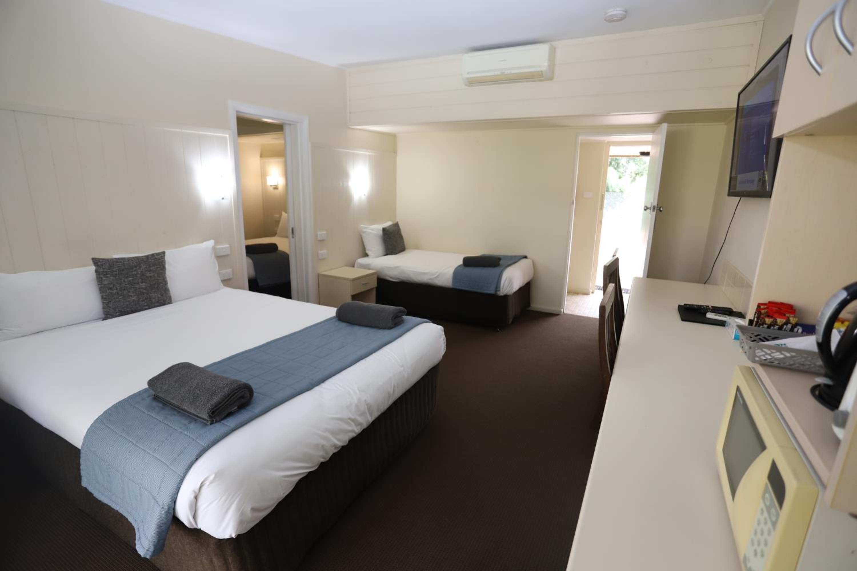Sleepy Hill Motor Inn