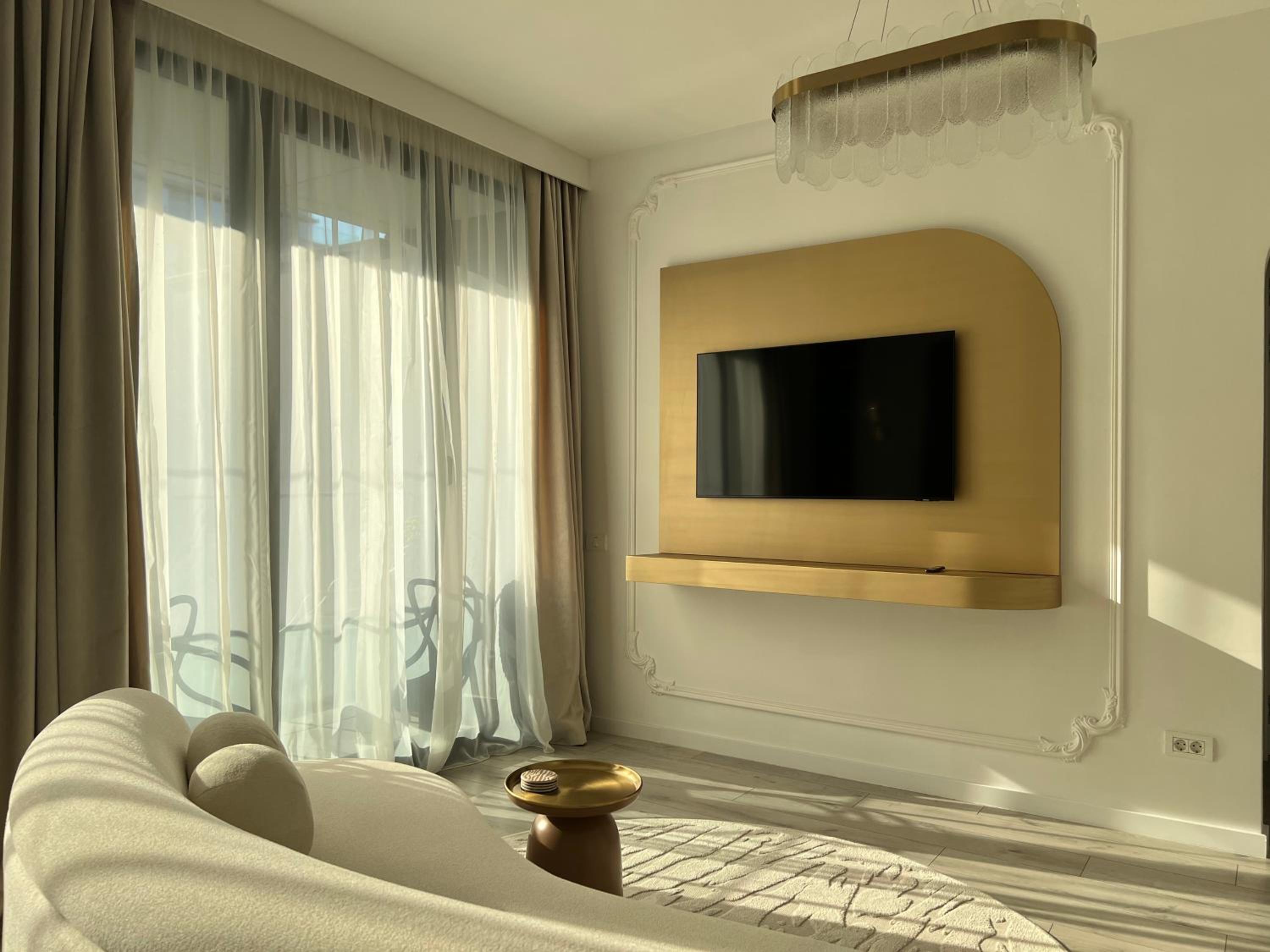 Harmony Property WIN HERASTRAU