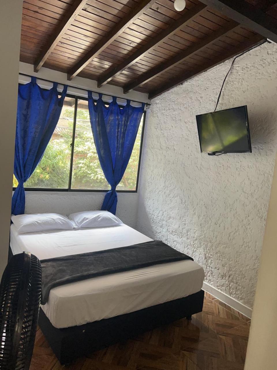 Blue Coast Hostal