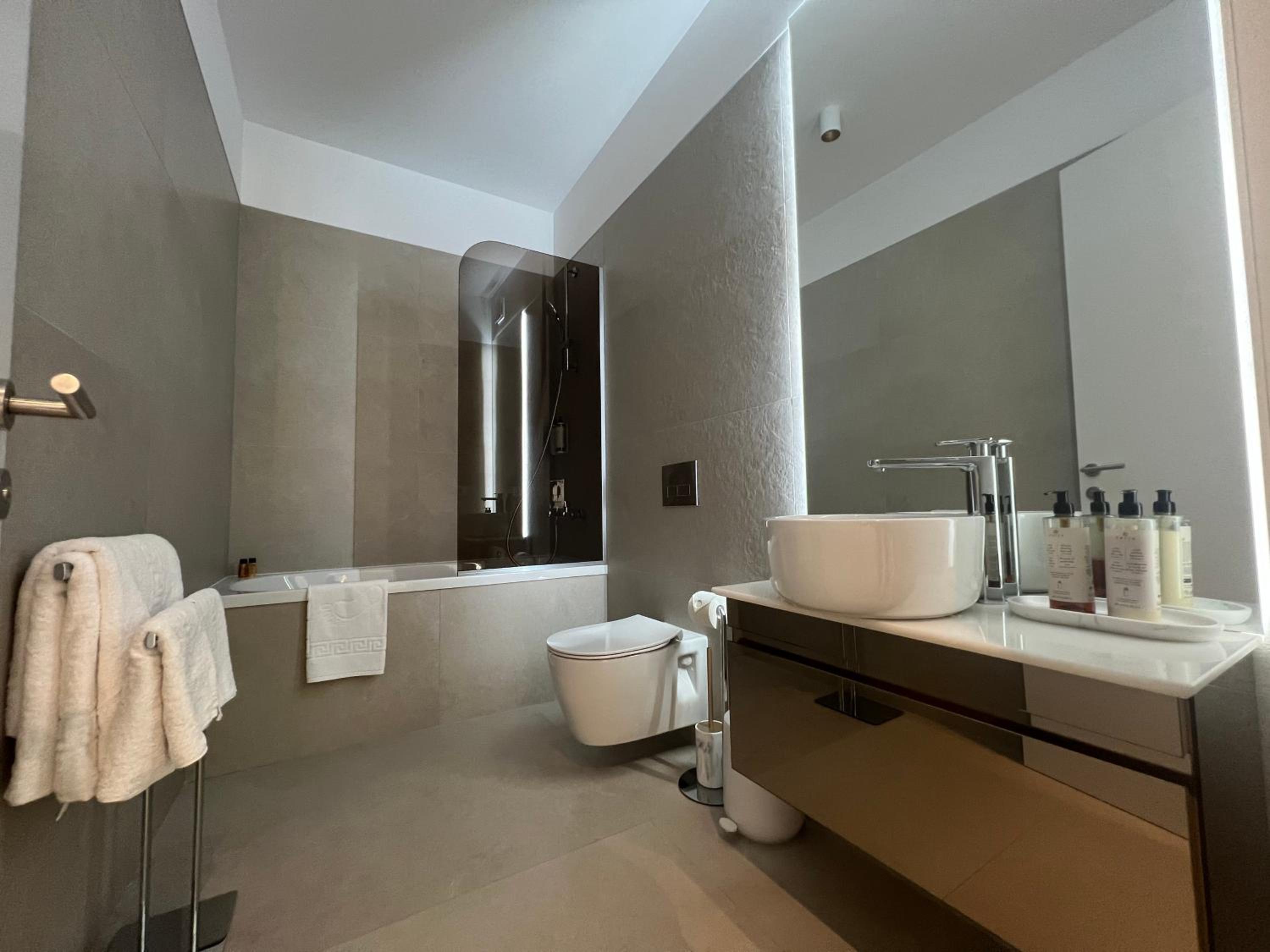 Harmony Property WIN HERASTRAU