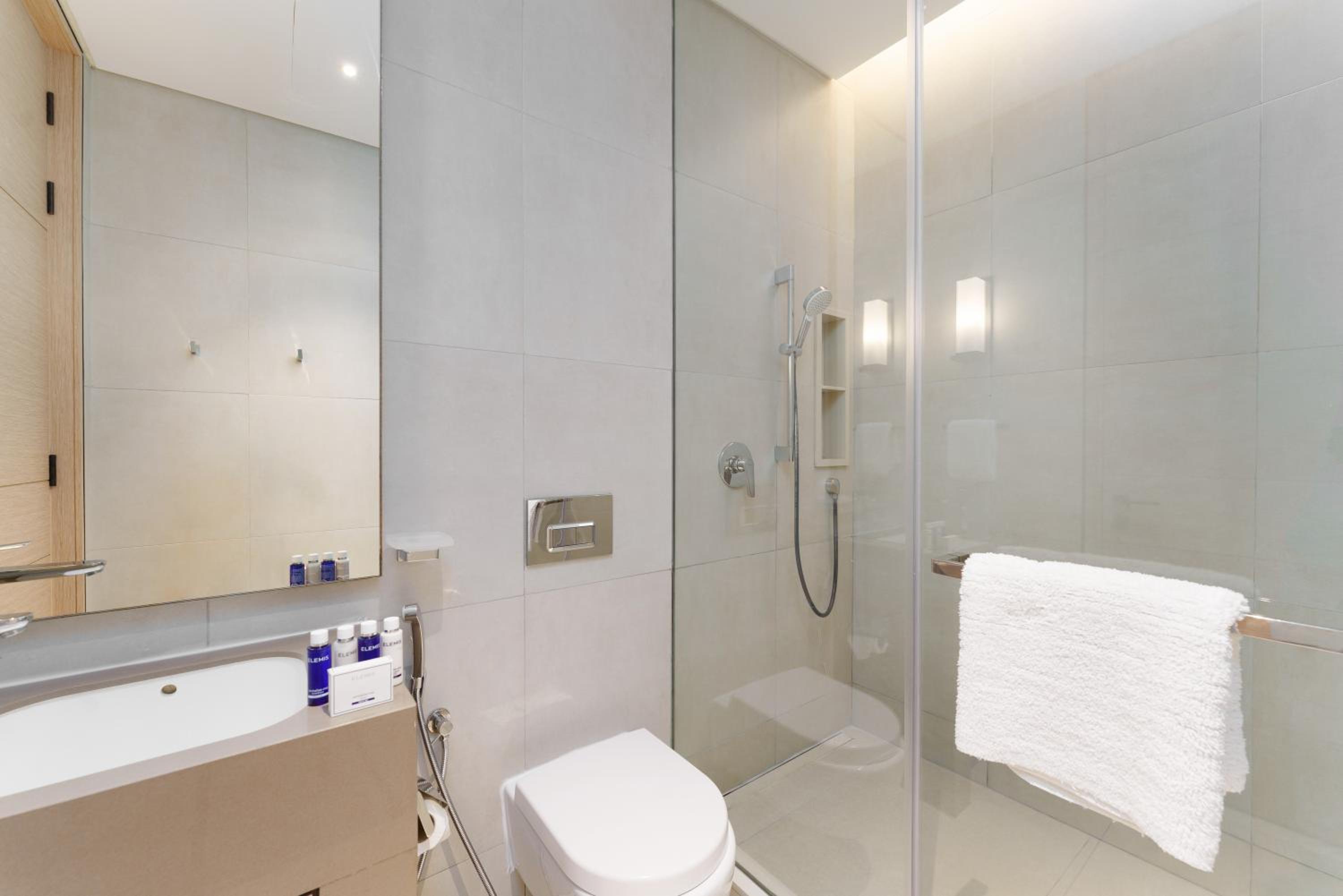 Maison Privee - Luxury Living w/ Superb Sea Views in Address JBR