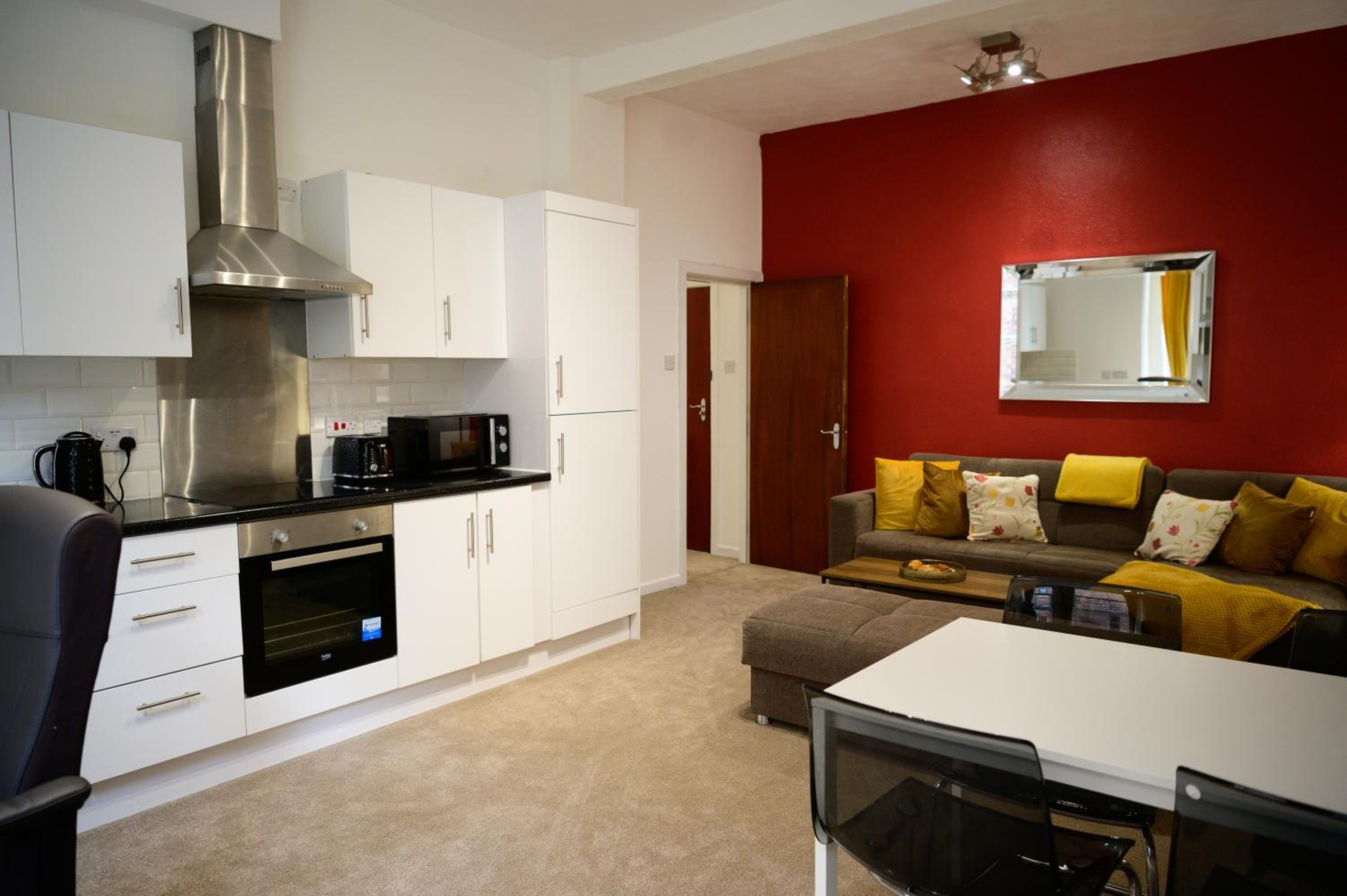 Autumn Breeze - 2BR - Sofa Bed - WiFi - - Central - Didsbury view 5